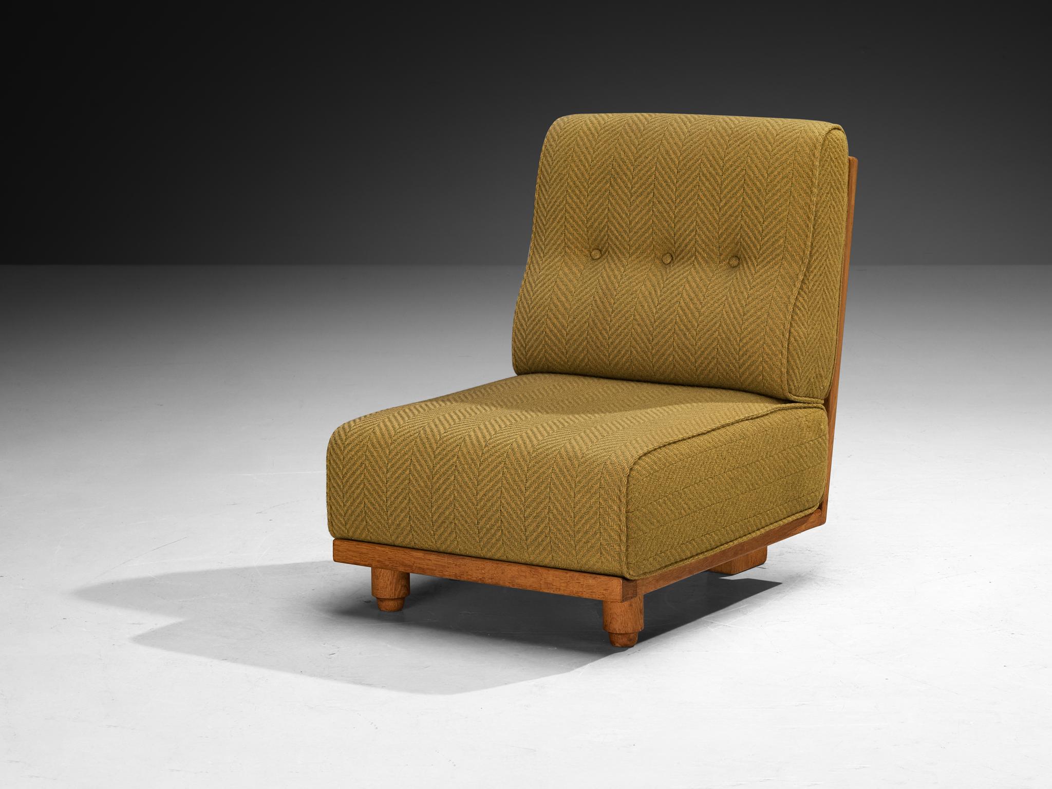 Guillerme et Chambron for Votre Maison, lounge chair, fabric, oak, France, 1960s

Beautiful 'Elmyre' element designed by the French duo Guillerme et Chambron. The chair consist of a solid oak frame with the typical characteristic decorative