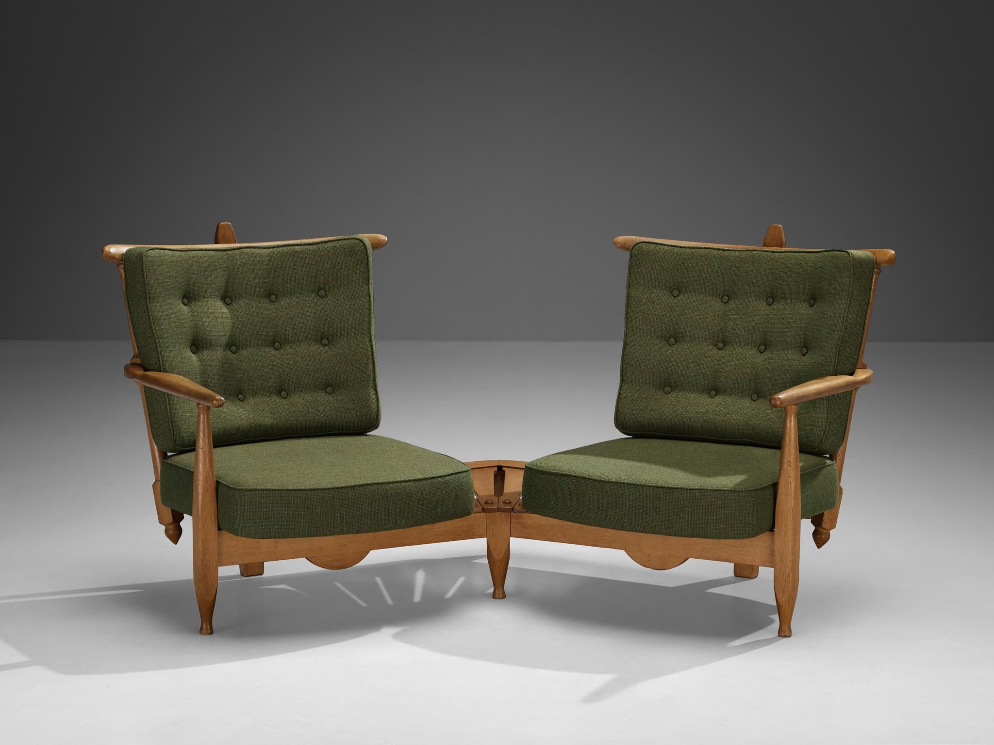 Ensemble Guillerme & Chambron avec table d'appoint en chêne massif et tissu vert en vente 4