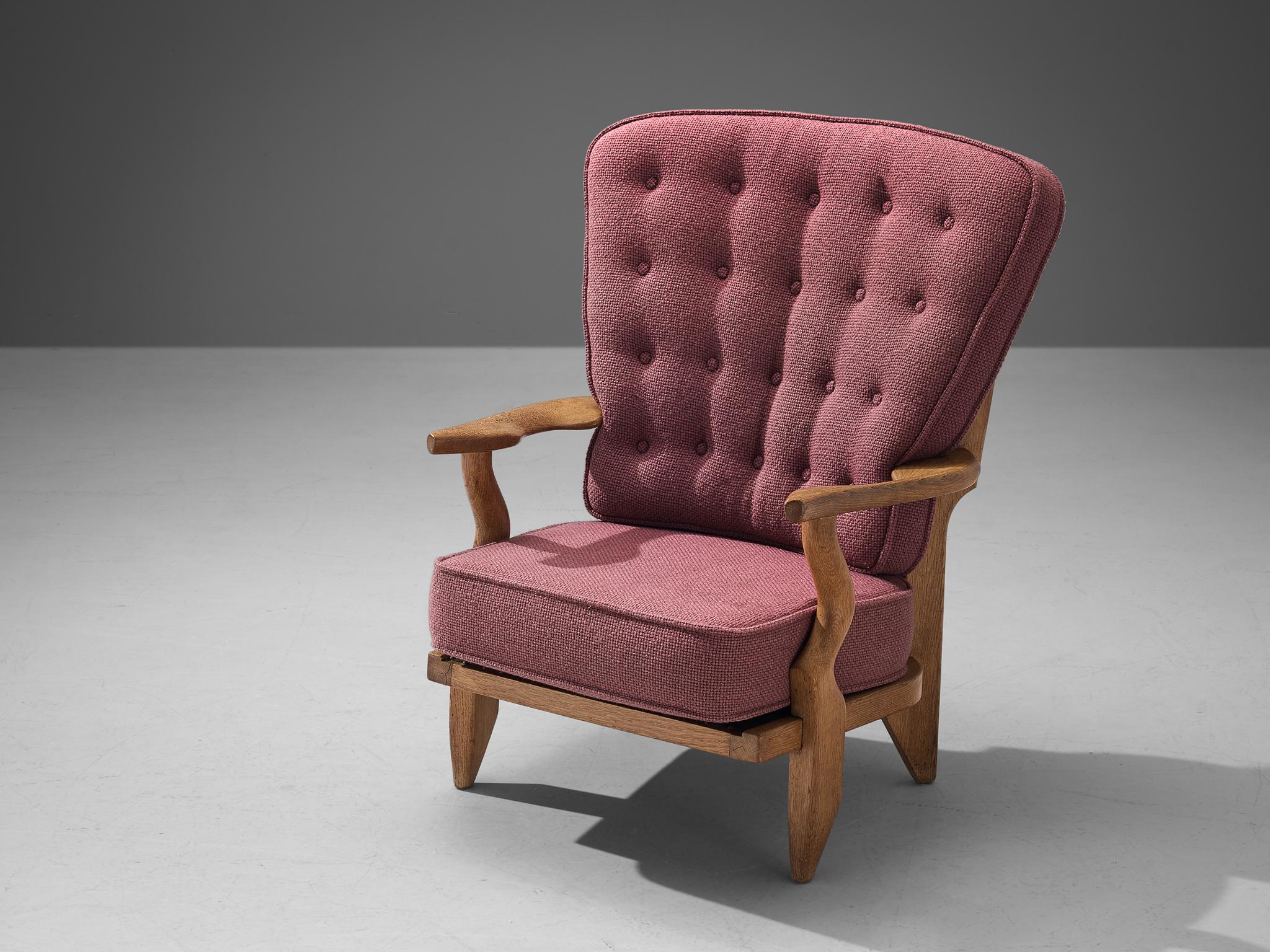Guillerme & Chambron 'Mid Repos' Lounge Chair in Oak and Pink Upholstery In Good Condition In Waalwijk, NL