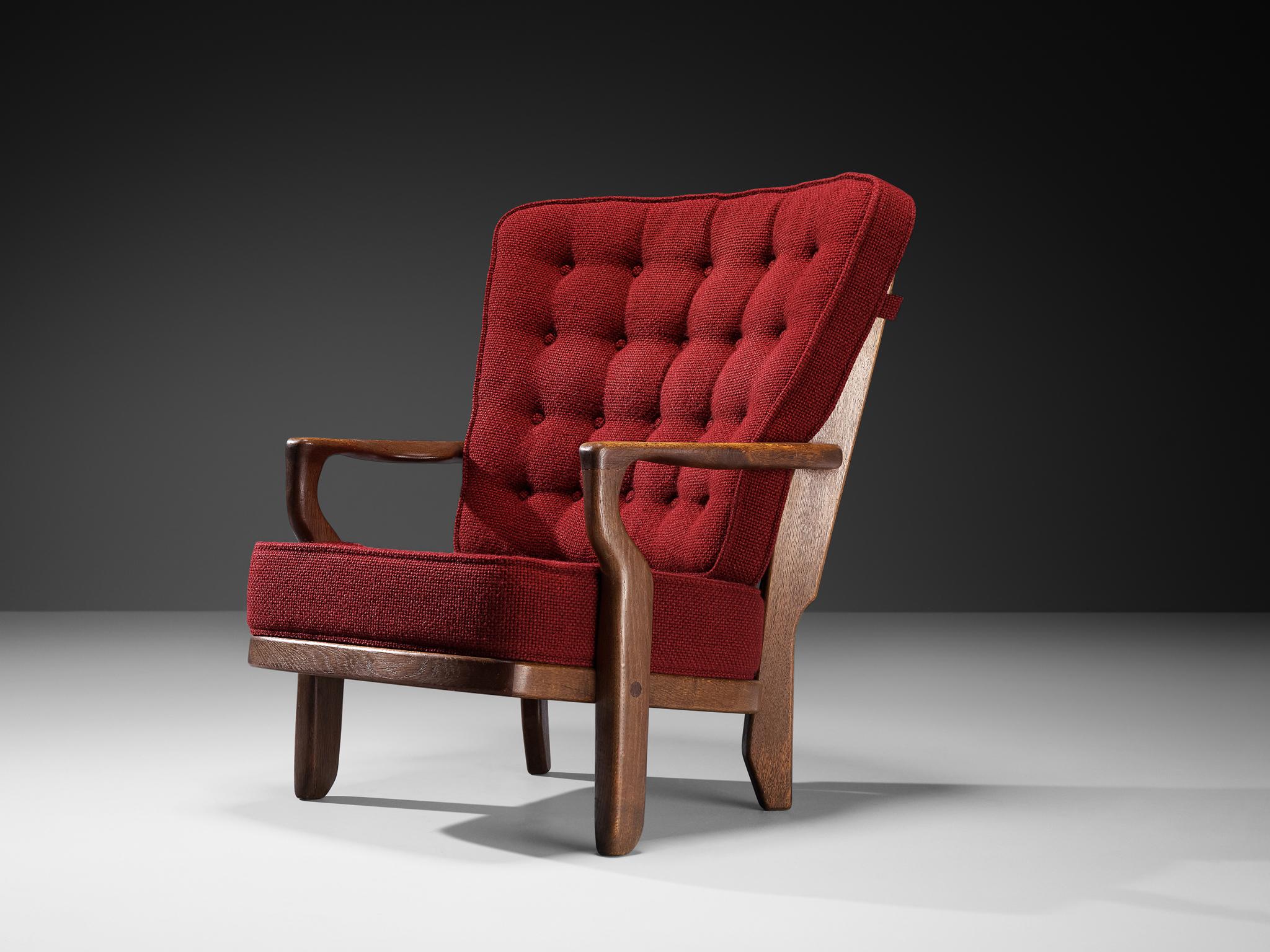 Silla de salón Guillerme Chambron 'Mid Repos' en roble y tapicería roja Francés en venta