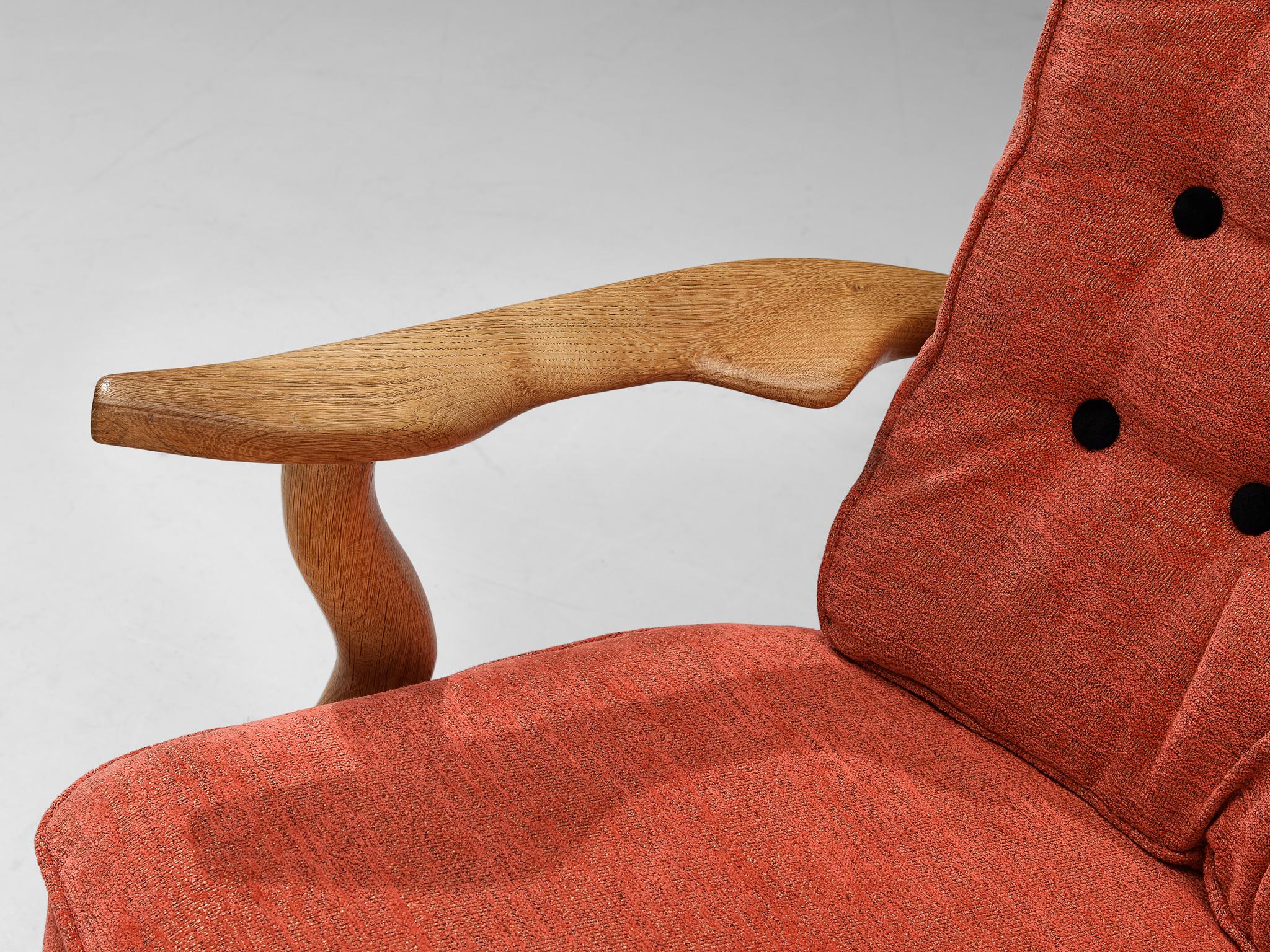 Milieu du XXe siècle Chaise longue Mid Repos de Guillerme & Chambron en chêne et tapisserie rouge  en vente