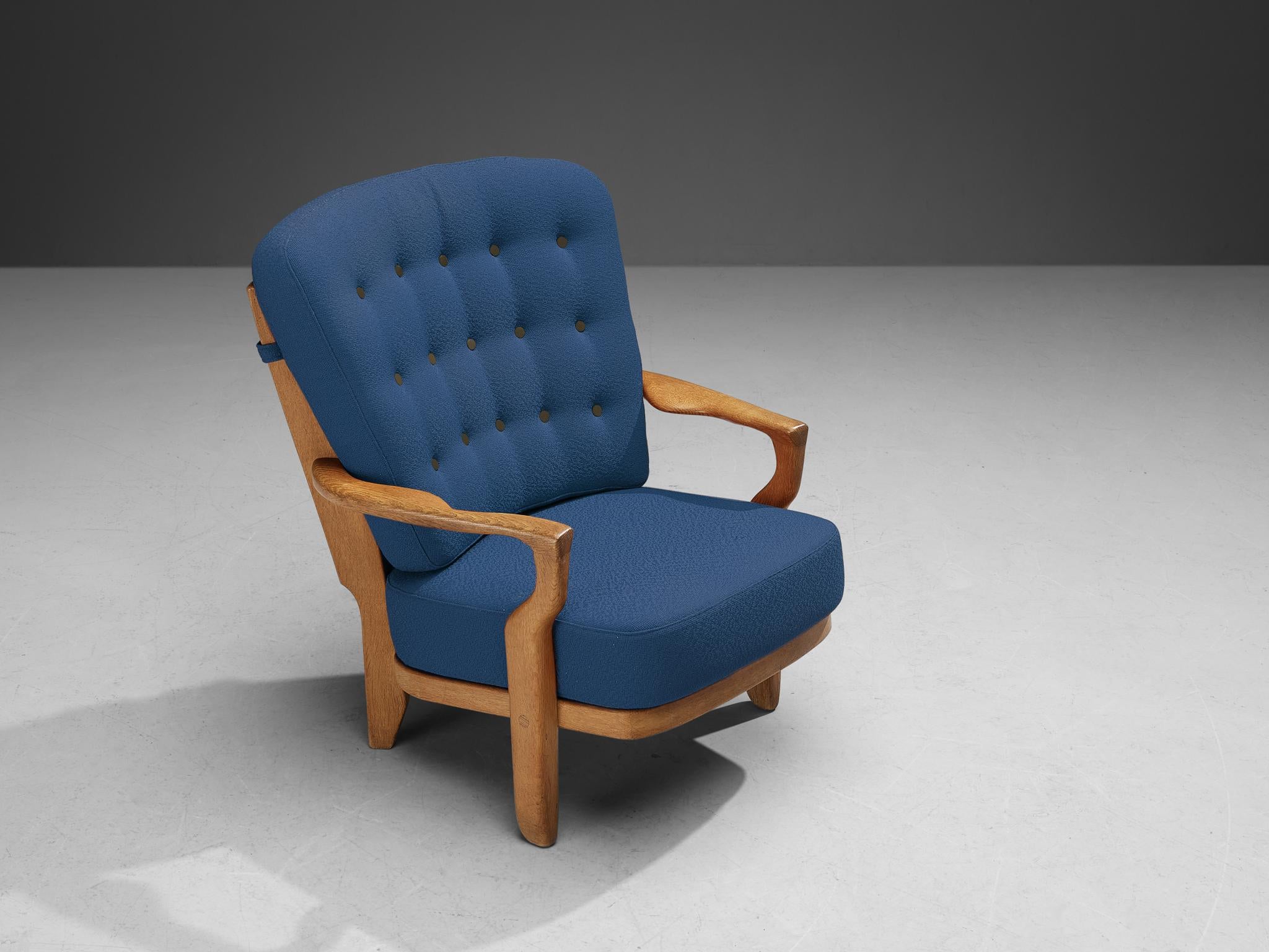Guillerme & Chambron 'Mid Repos' Lounge Chair in Oak and Blue Wool For Sale 1