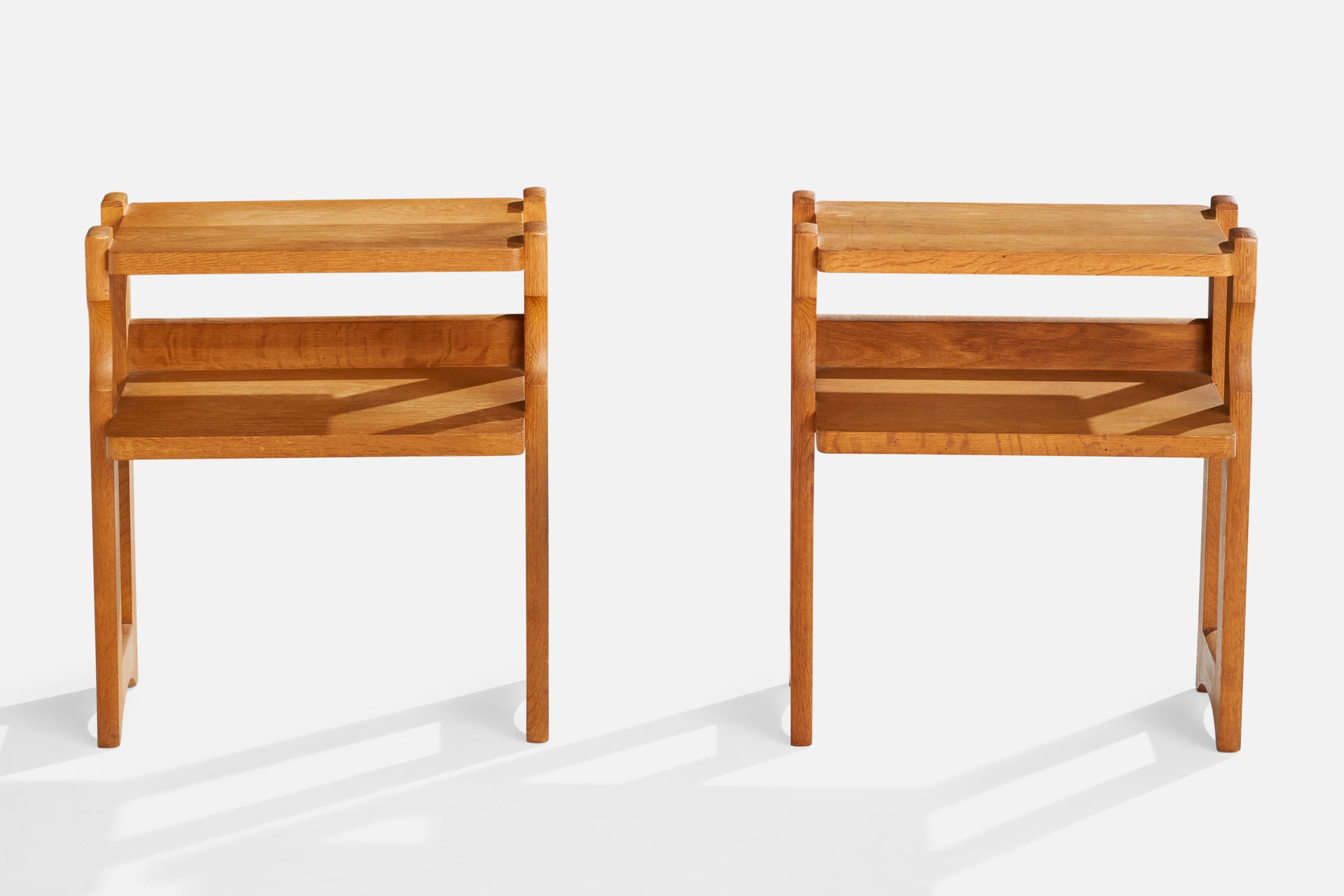 Scandinave moderne Tables de nuit Guillerme & Chambron, chêne, France, années 1960 en vente