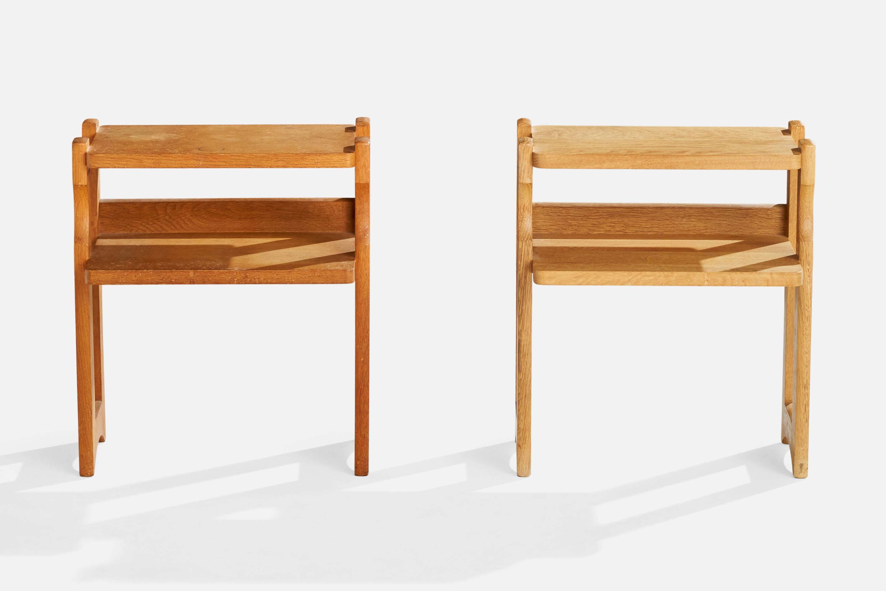 Français Tables de nuit Guillerme & Chambron, chêne, France, années 1960 en vente