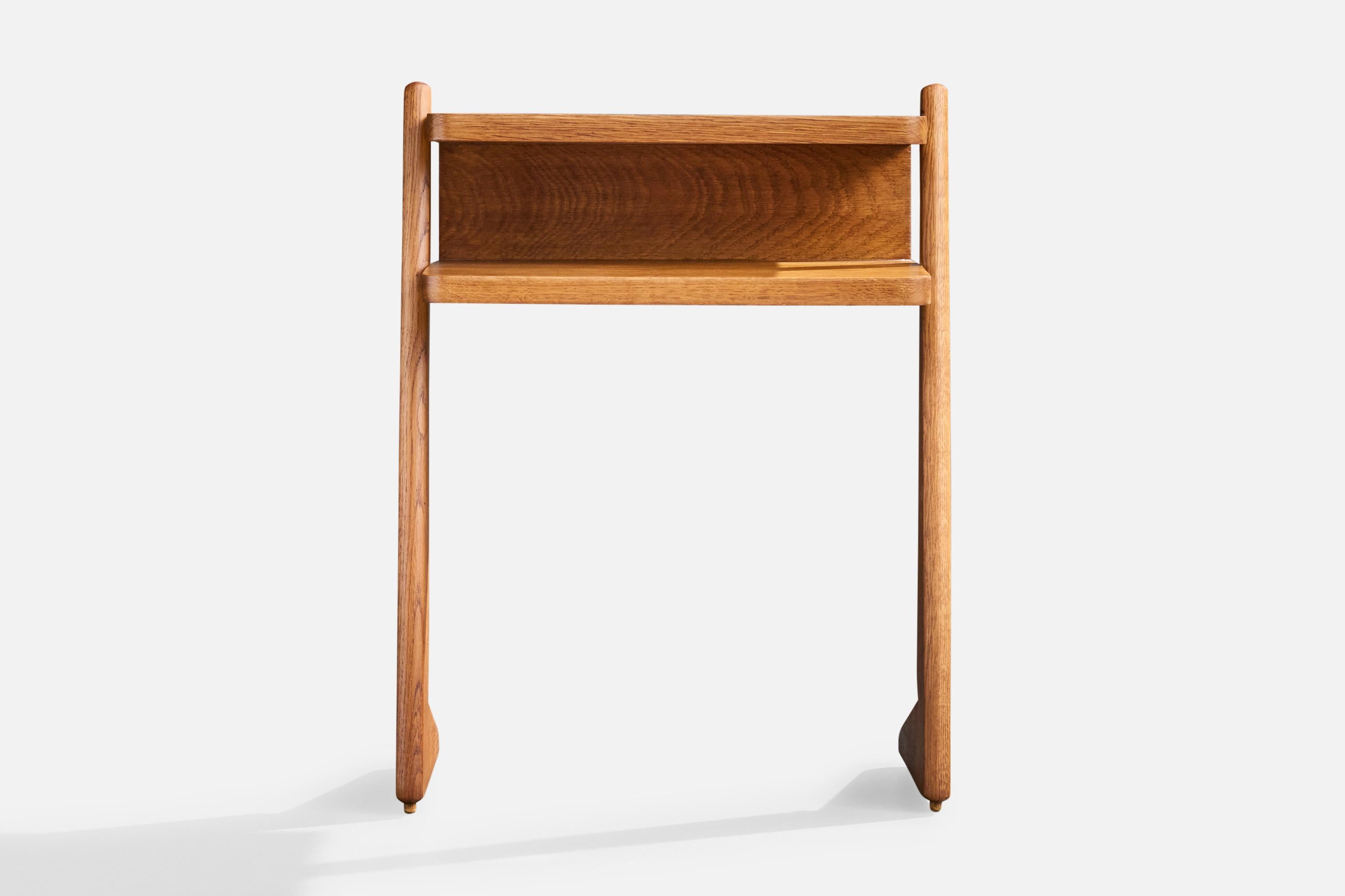 Metà XX secolo Guillerme & Chambron, Comodini, Oak, Francia, anni '60 in vendita