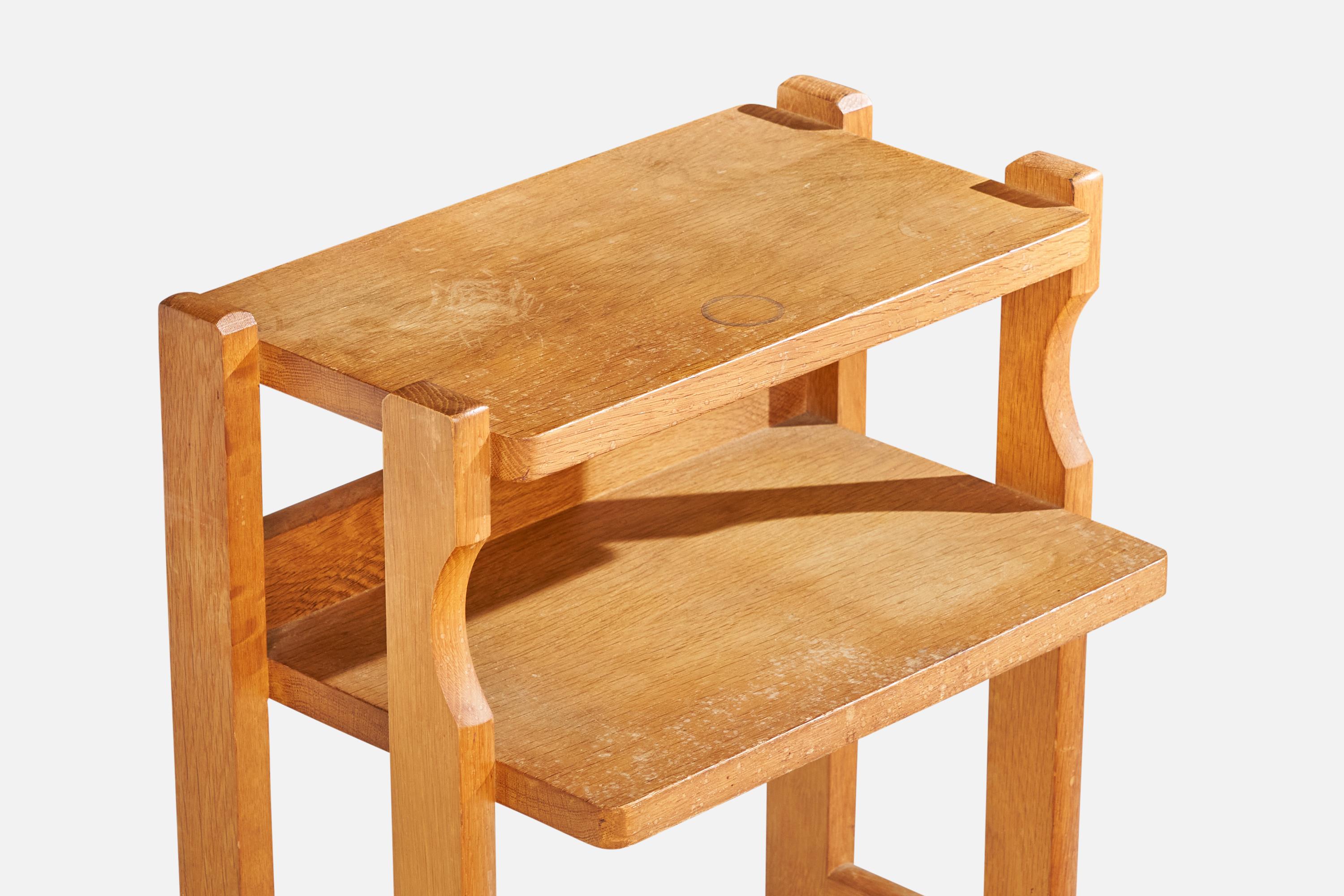Tables de nuit Guillerme & Chambron, chêne, France, années 1960 en vente 2