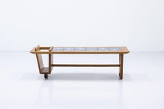 Table basse Guillerme & Chambron en chêne et carreaux de céramique