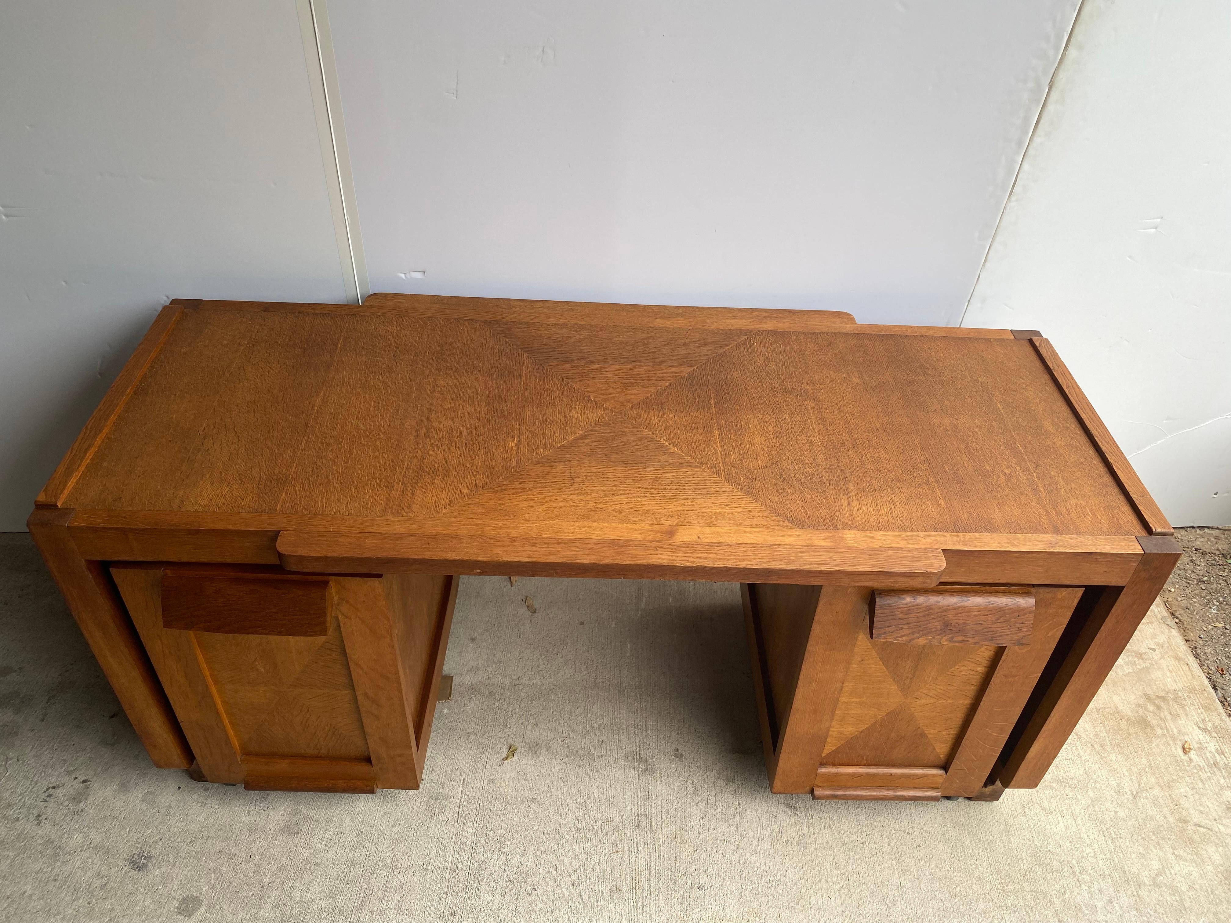 Guillerme & Chambron Oak Desk with Drawer Units, France, 1950's In Good Condition In Austin, TX