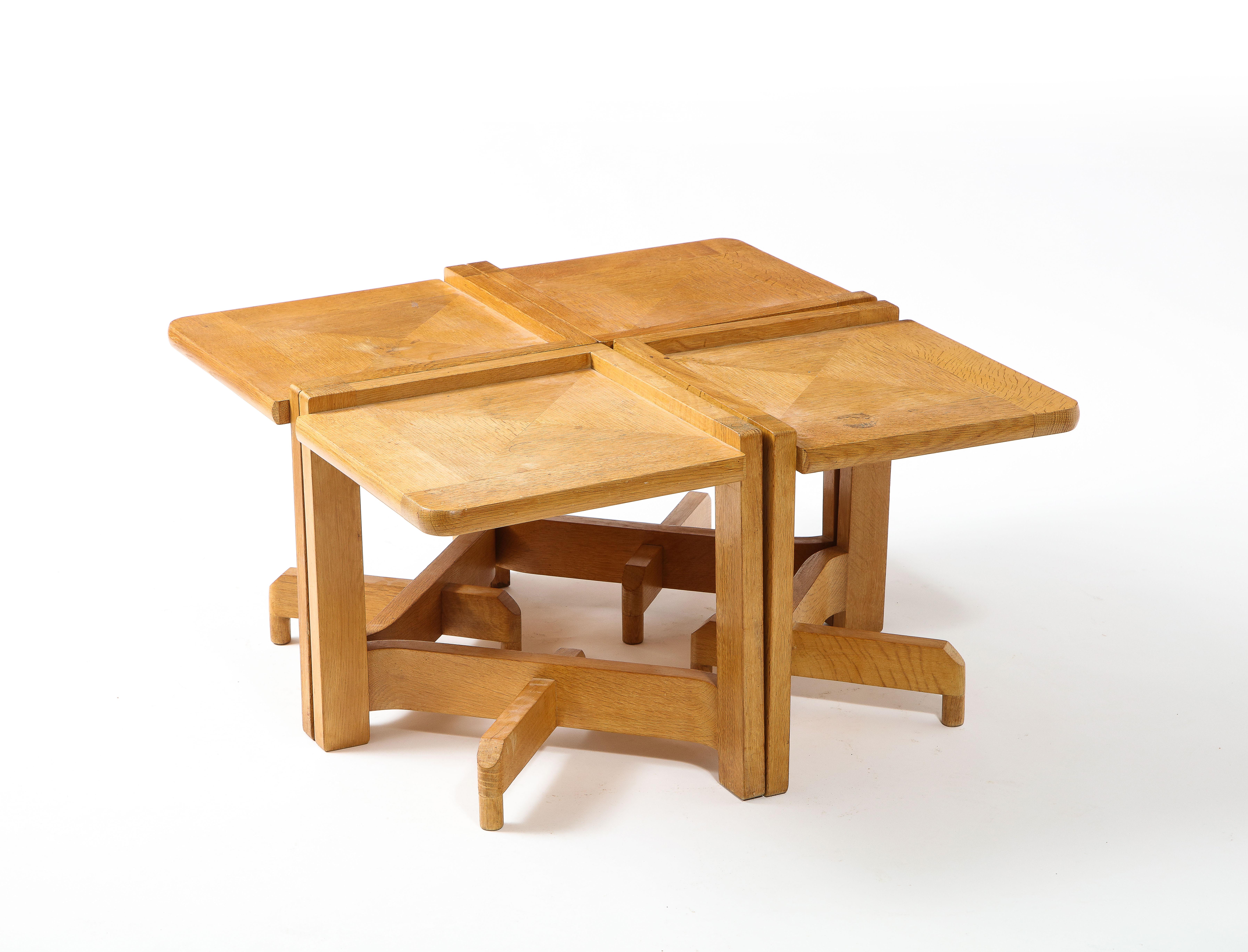 Guillerme & Chambron Oak End Tables, Frankreich 1950er Jahre im Angebot 1