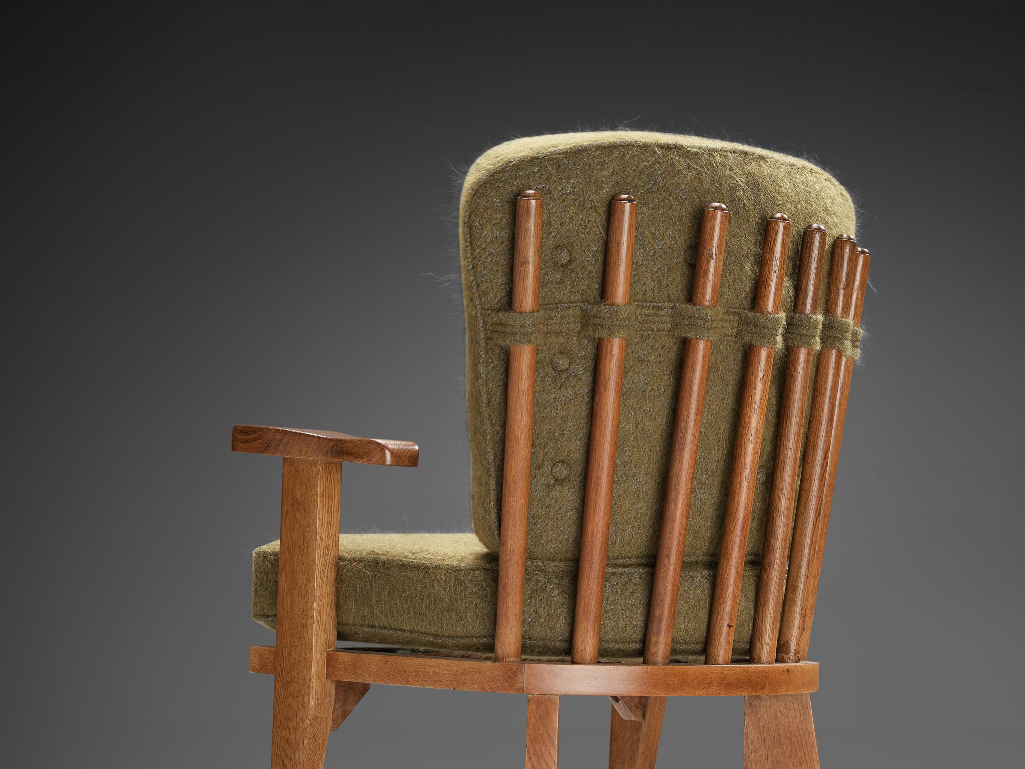 Guillerme & Chambron Pair of 'Catherine' Lounge Chairs in Oak and Wool  4
