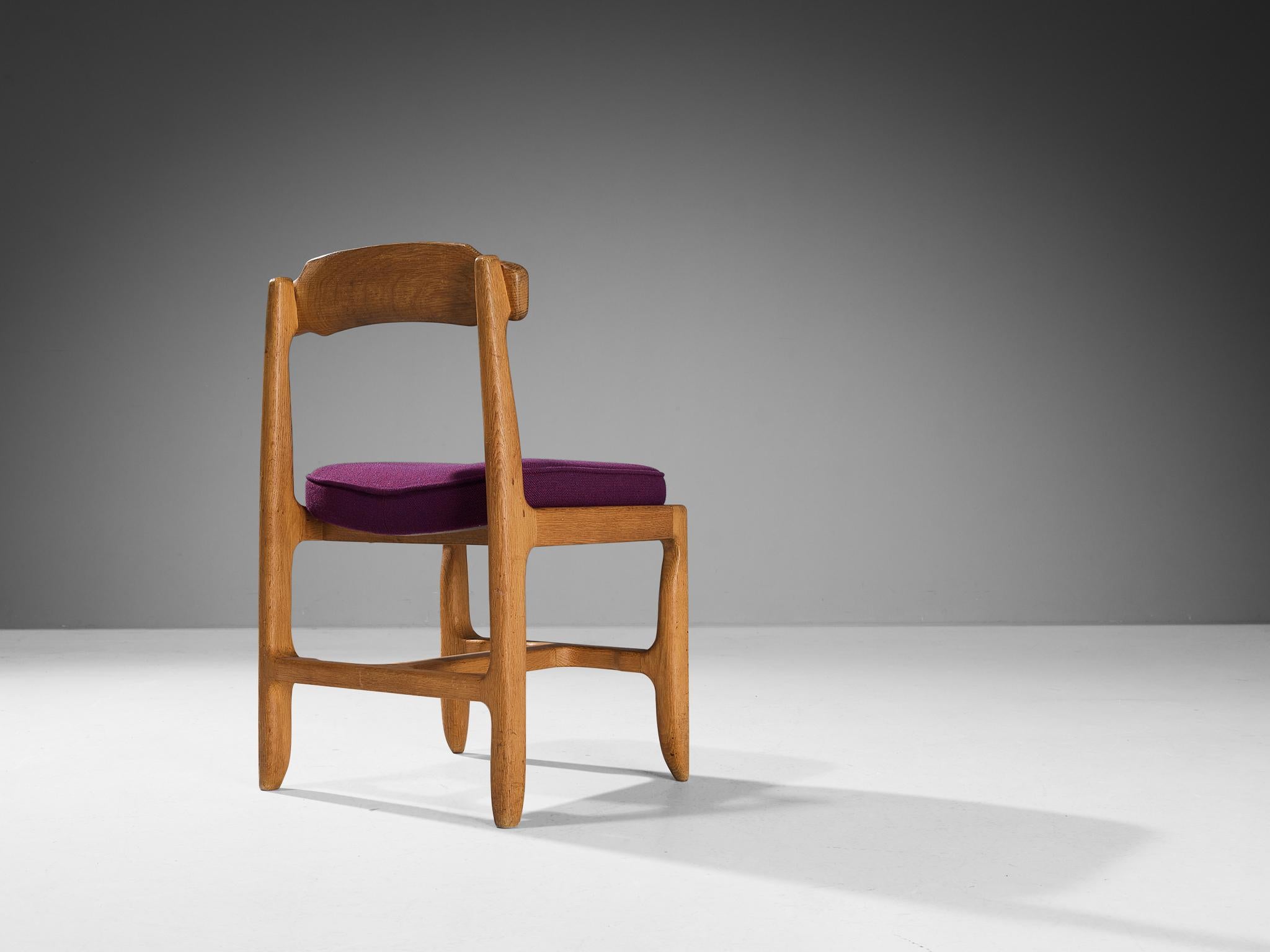 Mid-20th Century Guillerme & Chambron Pair of Dining Chairs in Oak and Purple Upholstery  For Sale