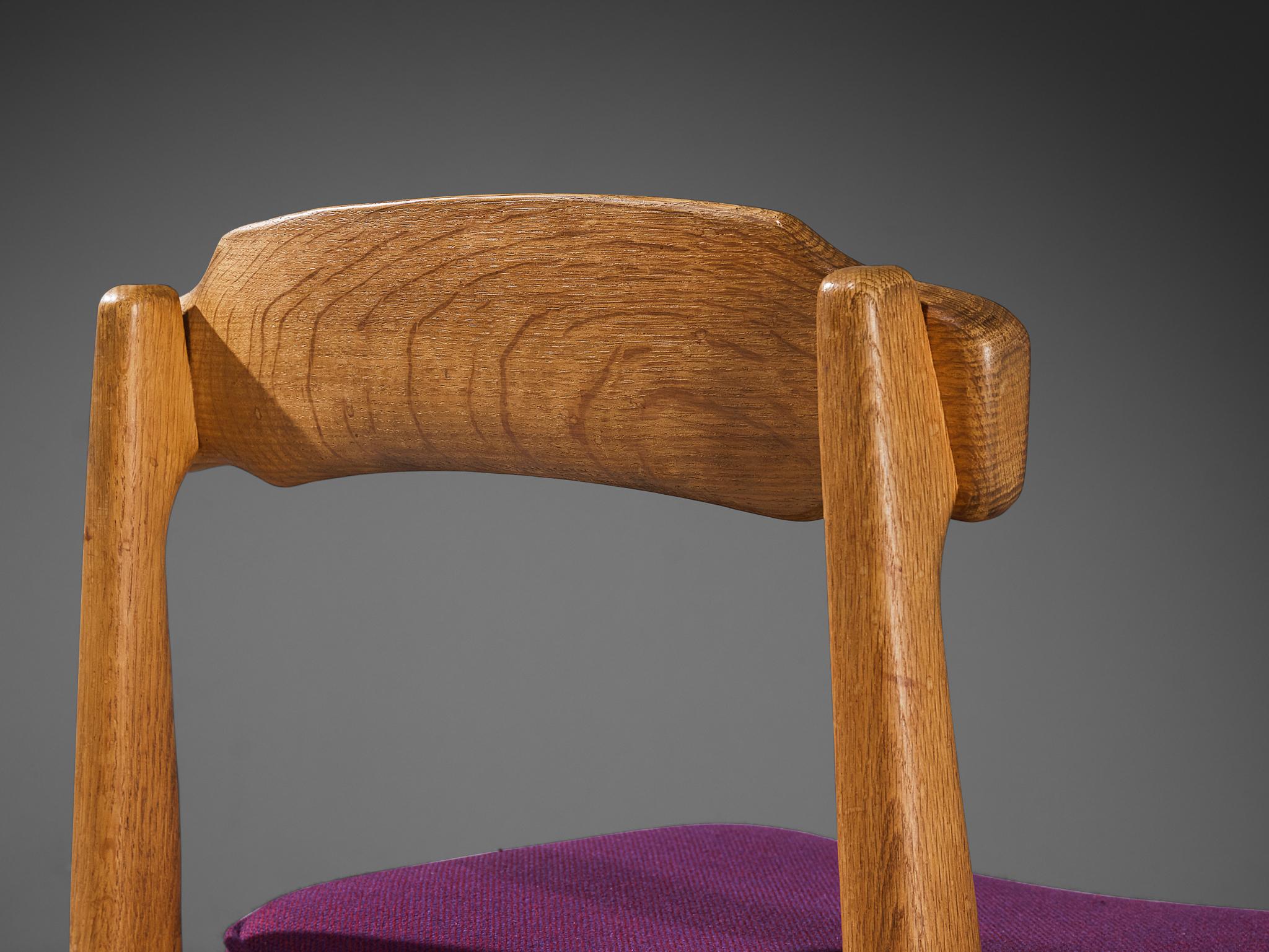 Guillerme & Chambron Pair of Dining Chairs in Oak and Purple Upholstery  For Sale 2