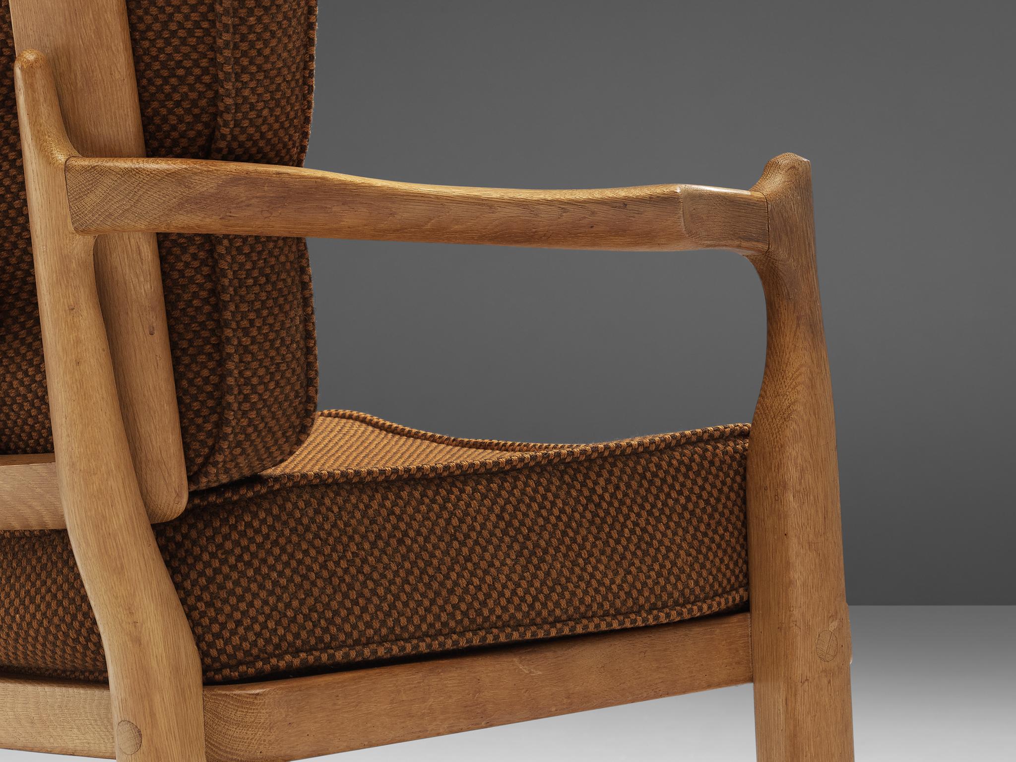 Guillerme & Chambron Pair of 'Jose' Lounge Chairs in Oak 1