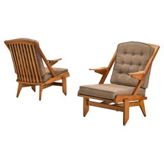 Guillerme and Chambron Paire de chaises longues en Oak Oak et tapisserie Brown
