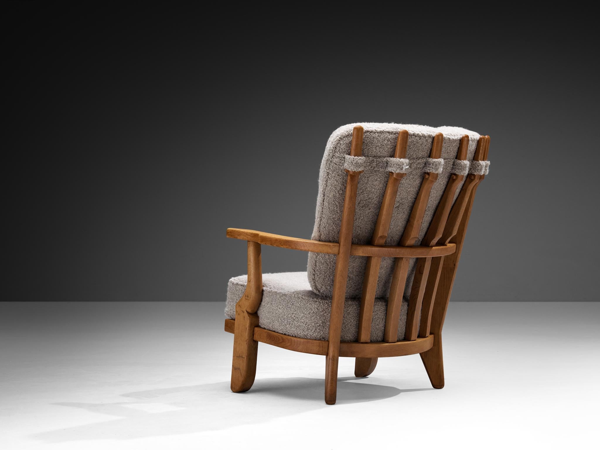 Tissu Chaise longue 'Petit Repos' de Guillerme & Chambron en Oak Oak massif et tissu Teddy en vente