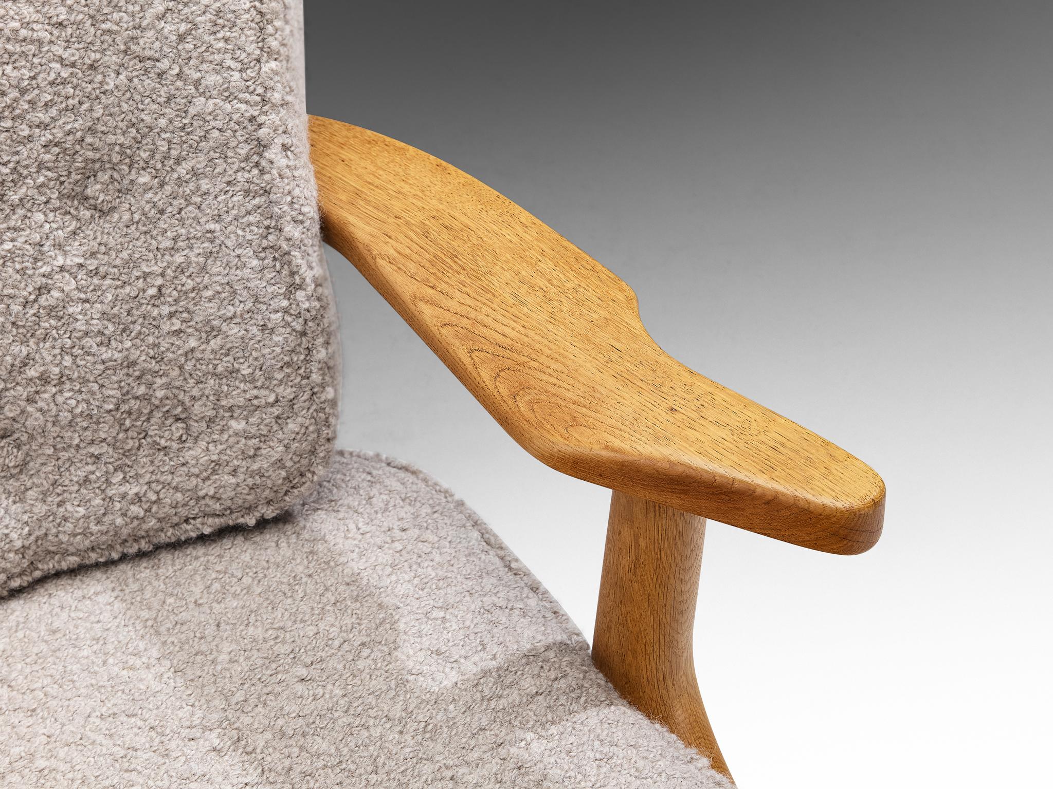 Chaise longue 'Petit Repos' de Guillerme & Chambron en Oak Oak massif et tissu Teddy en vente 2
