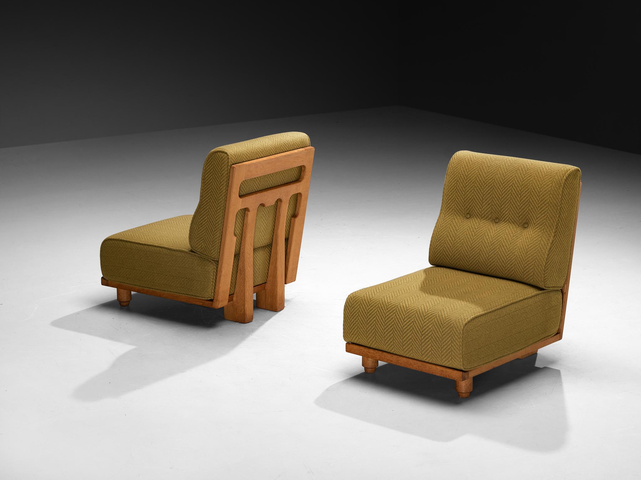 Guillerme et Chambron pour Votre Maison, pièces de salon sectionnel ou chaises longues, tissu, chêne, France, années 1960

De magnifiques éléments sectionnels 'Elmyre' qui peuvent être positionnés à volonté, conçus par le duo français Guillerme et