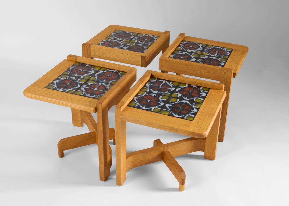 Guillerme & Chambron, Set of 4 Side Tables, Oak & Ceramic Coffee Table, France In Good Condition For Sale In New York, NY