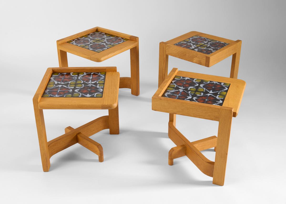 Céramique Guillerme & Chambron, ensemble de 4 tables d'appoint, table basse en chêne et céramique, France en vente