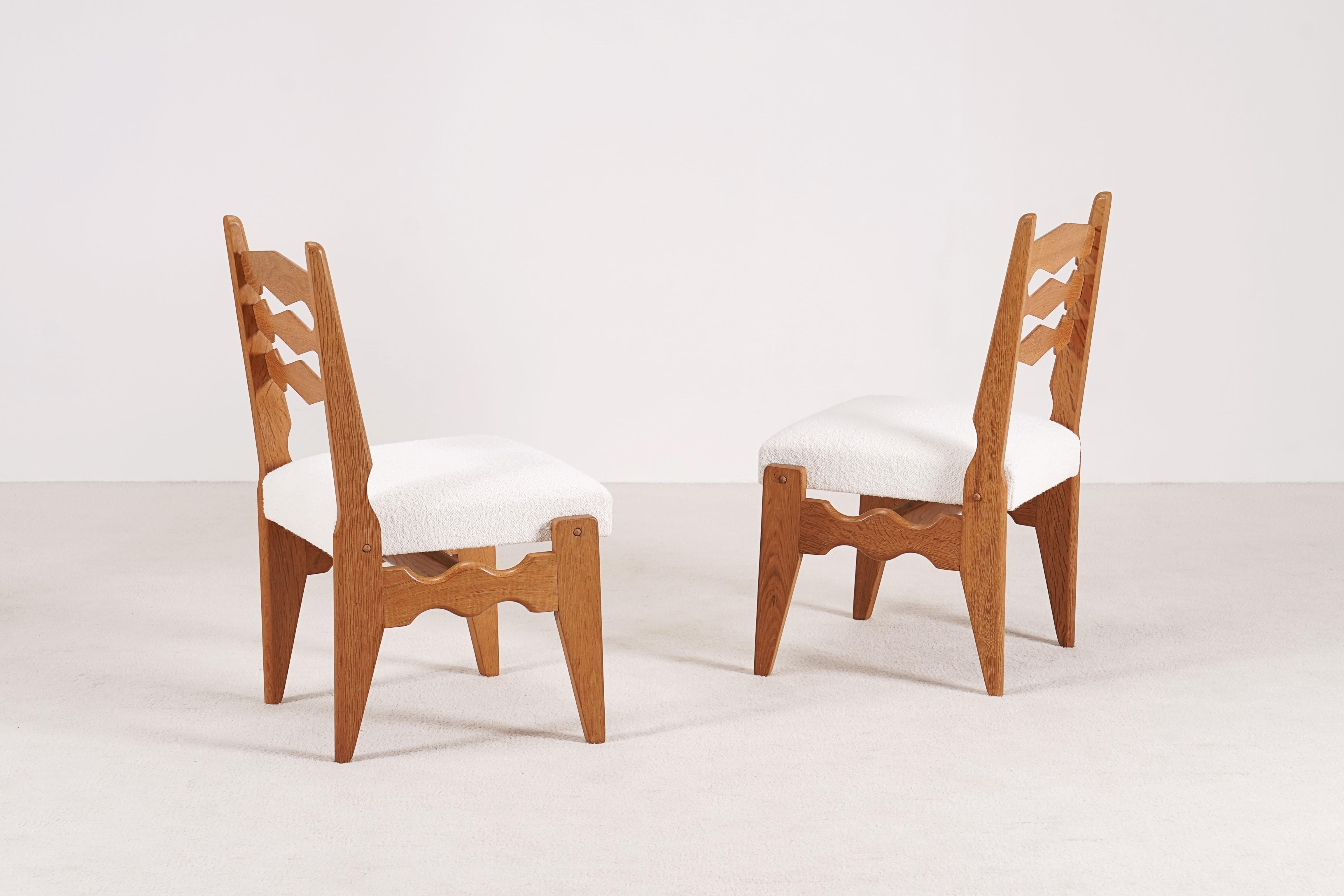 Guillerme & Chambron, Set of 6 Oak Chairs for Votre Maison, 1960. Bouclé Fabric. 4