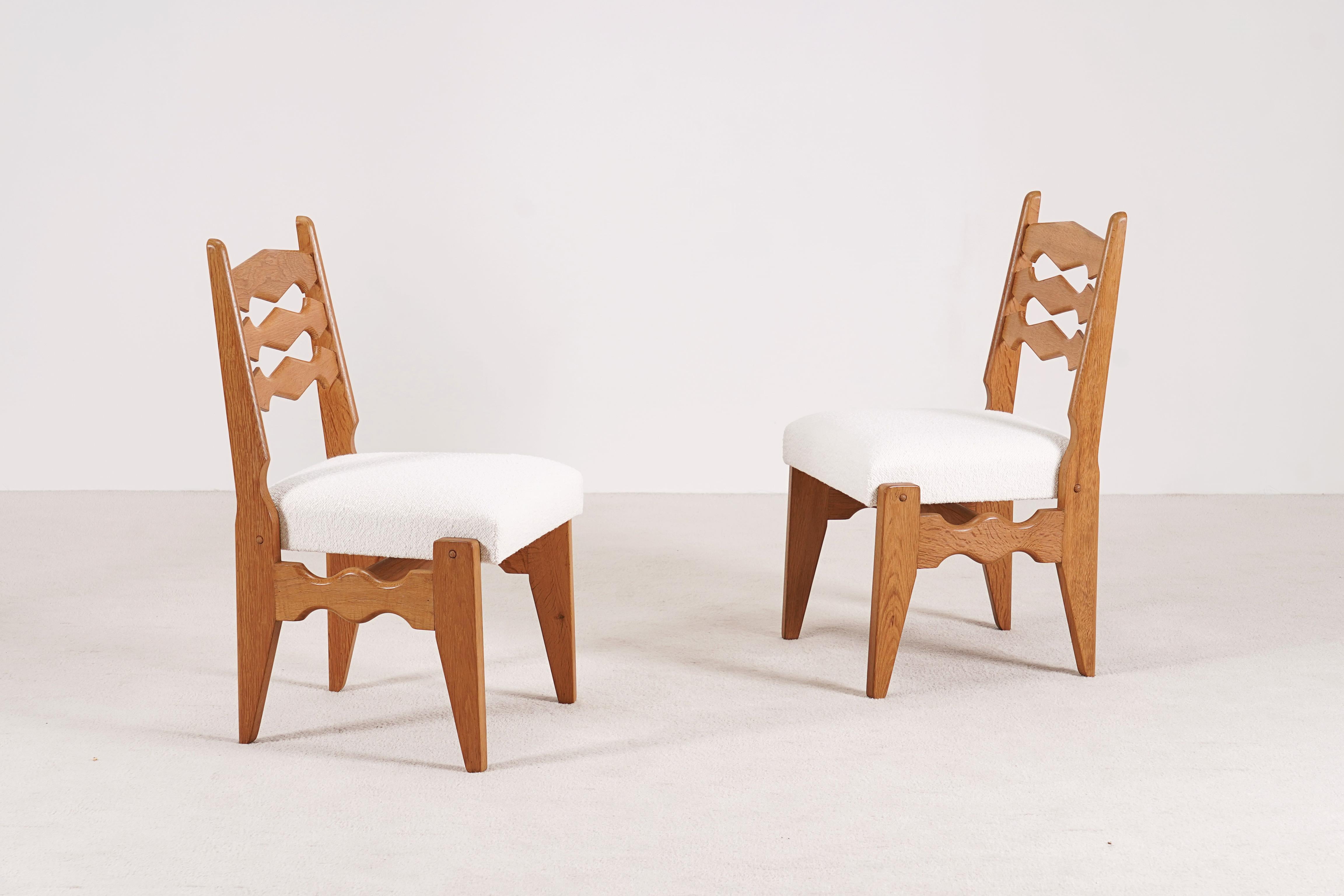 Guillerme & Chambron, Set of 6 Oak Chairs for Votre Maison, 1960. Bouclé Fabric. 3