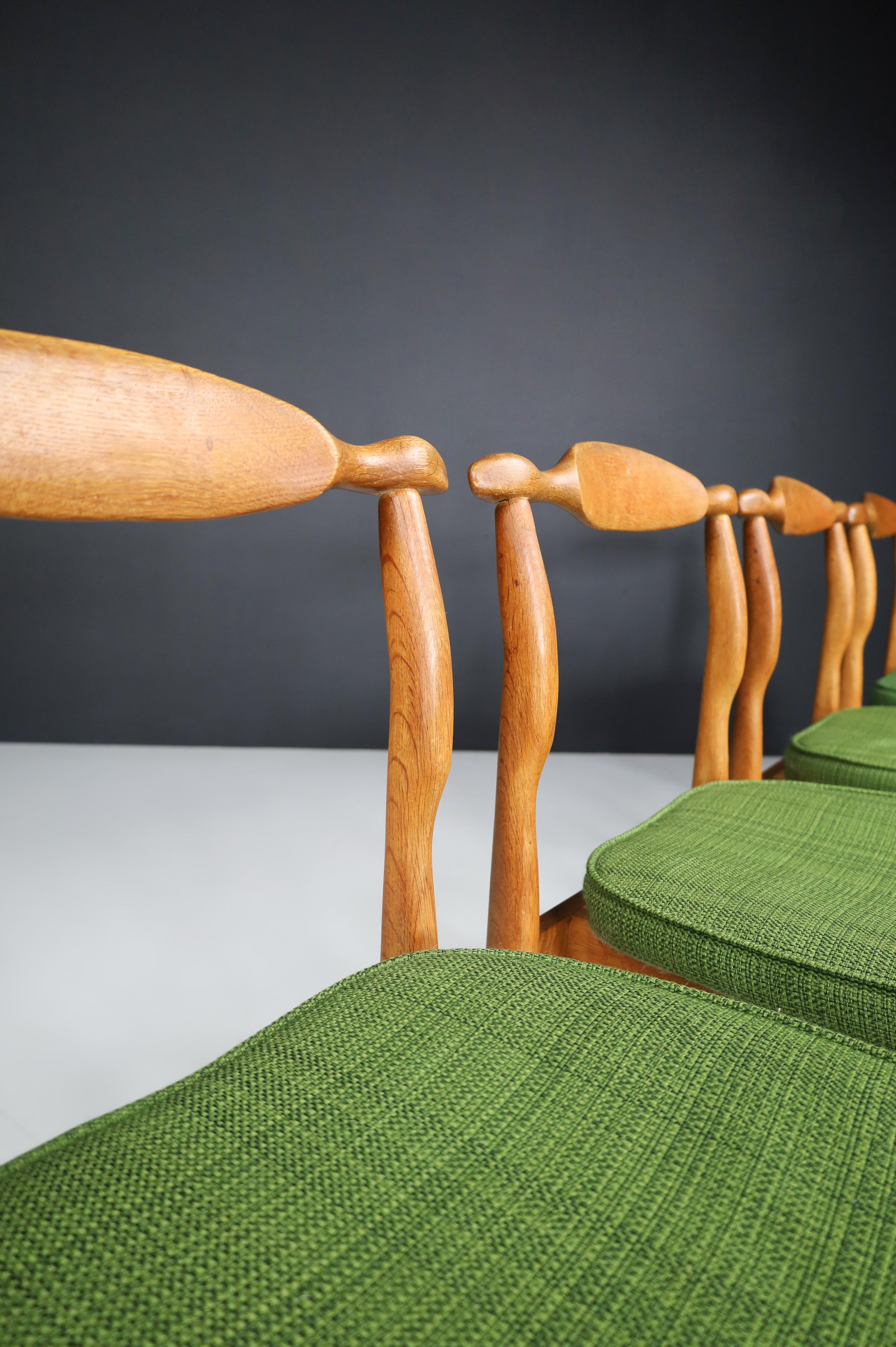 Guillerme & Chambron Set of Eight Dining Chairs in Oak and Forrest Green Fabric For Sale 2