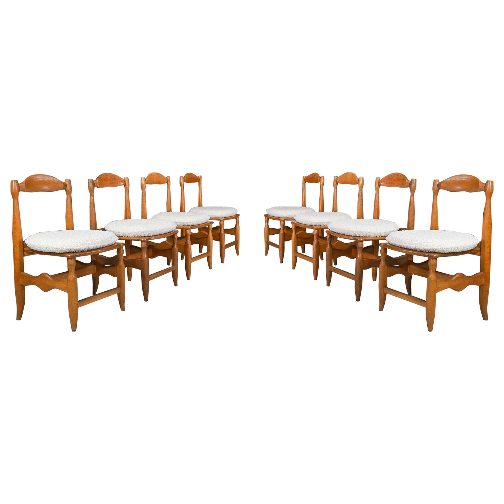 Guillerme & Chambron Set di otto sedie per sala da pranzo in Oak e Bouclé Francia in vendita