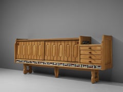 Guillerme & Chambron Sideboard 'Simon' in Oak with Ceramics
