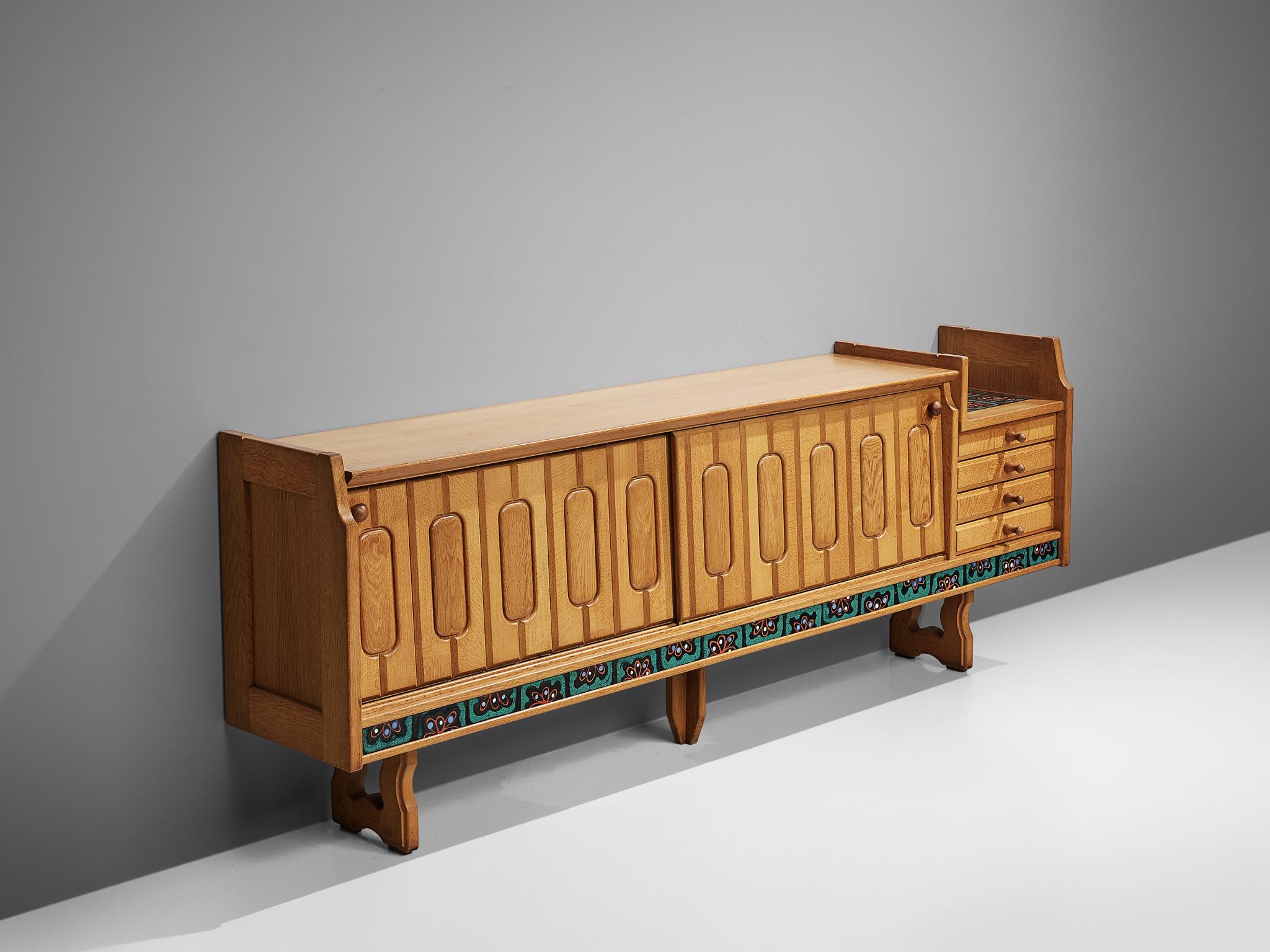Mid-20th Century Guillerme & Chambron 'Simon' Sideboard in Oak with Ceramics  For Sale