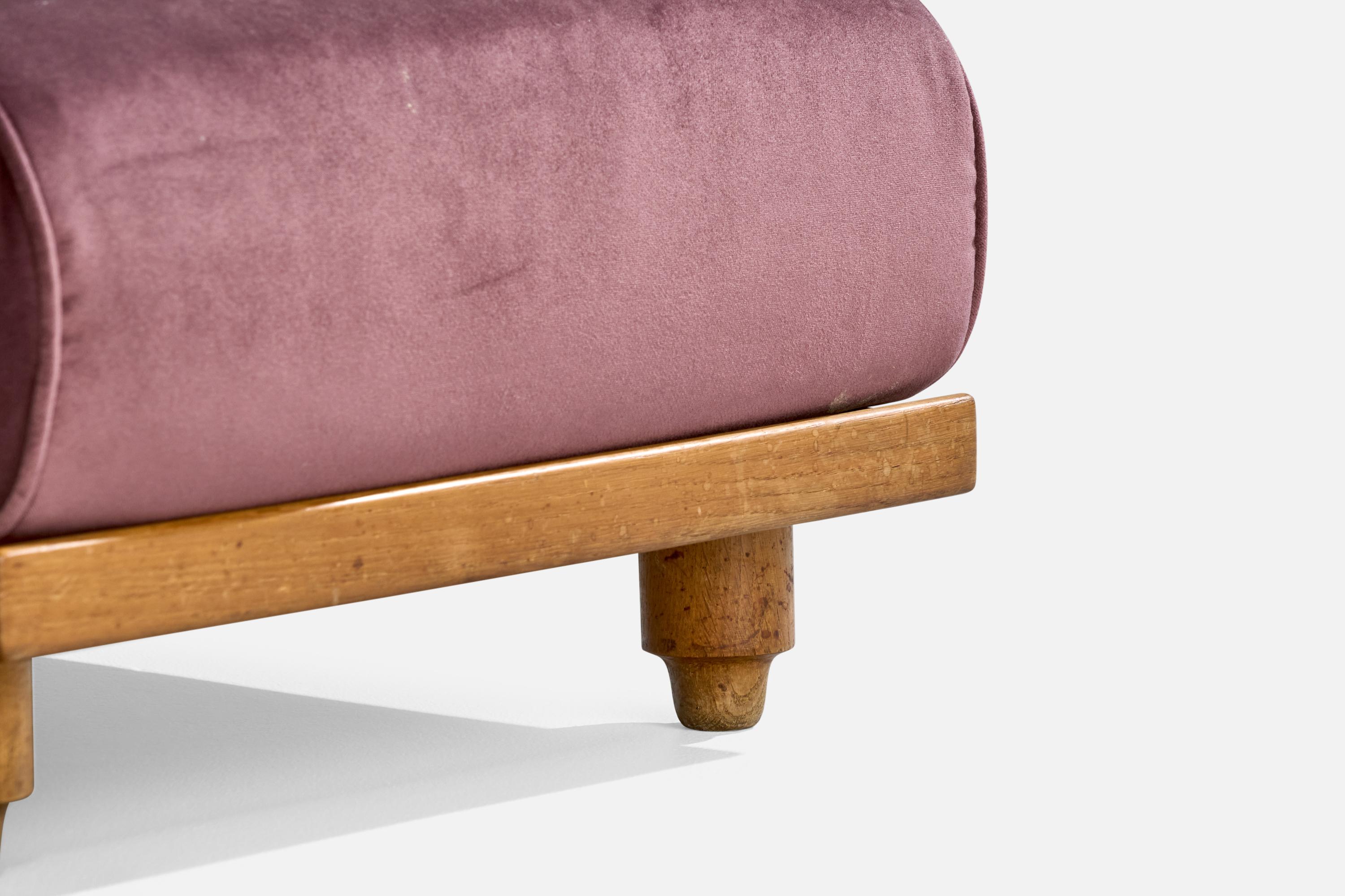 Guillerme & Chambron, Slipper Chair, Velvet, Oak, France, 1950s For Sale 4