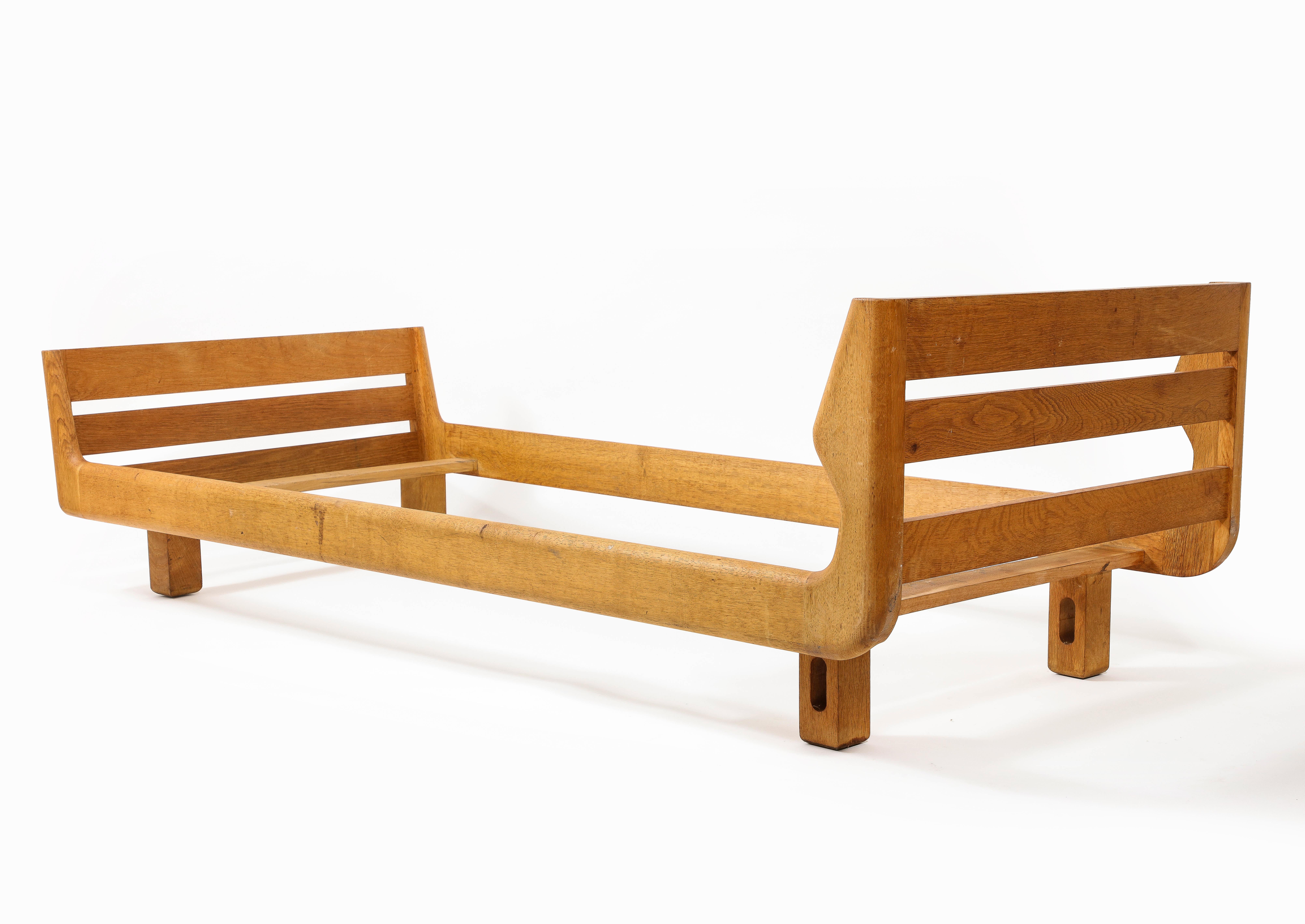 Guillerme & Chambron Solid Oak Daybed, France 1960s For Sale 9
