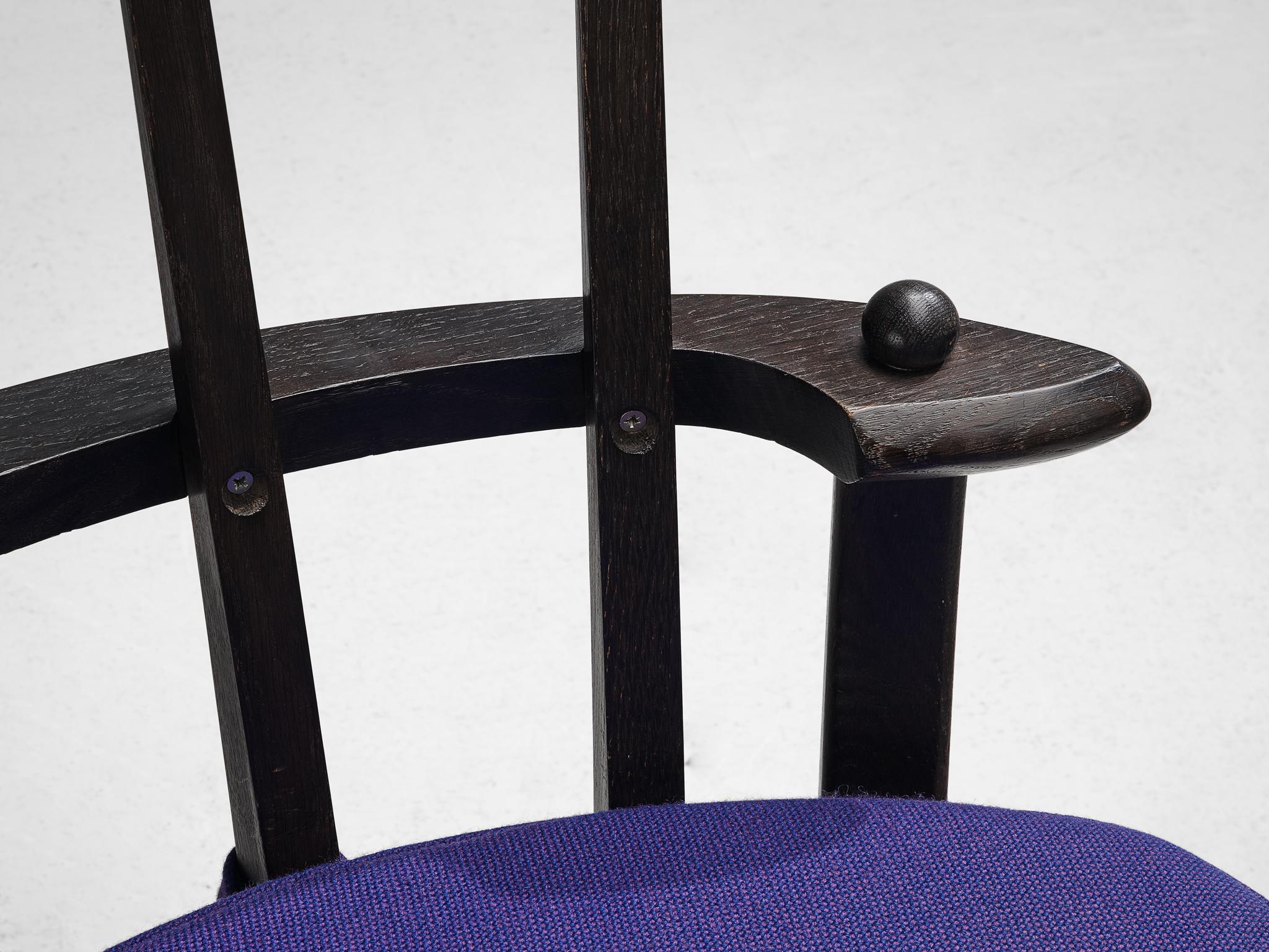 Milieu du XXe siècle Chaise longue 'Tricoteuse' de Guillerme and Chambron en Oak laqué noir  en vente