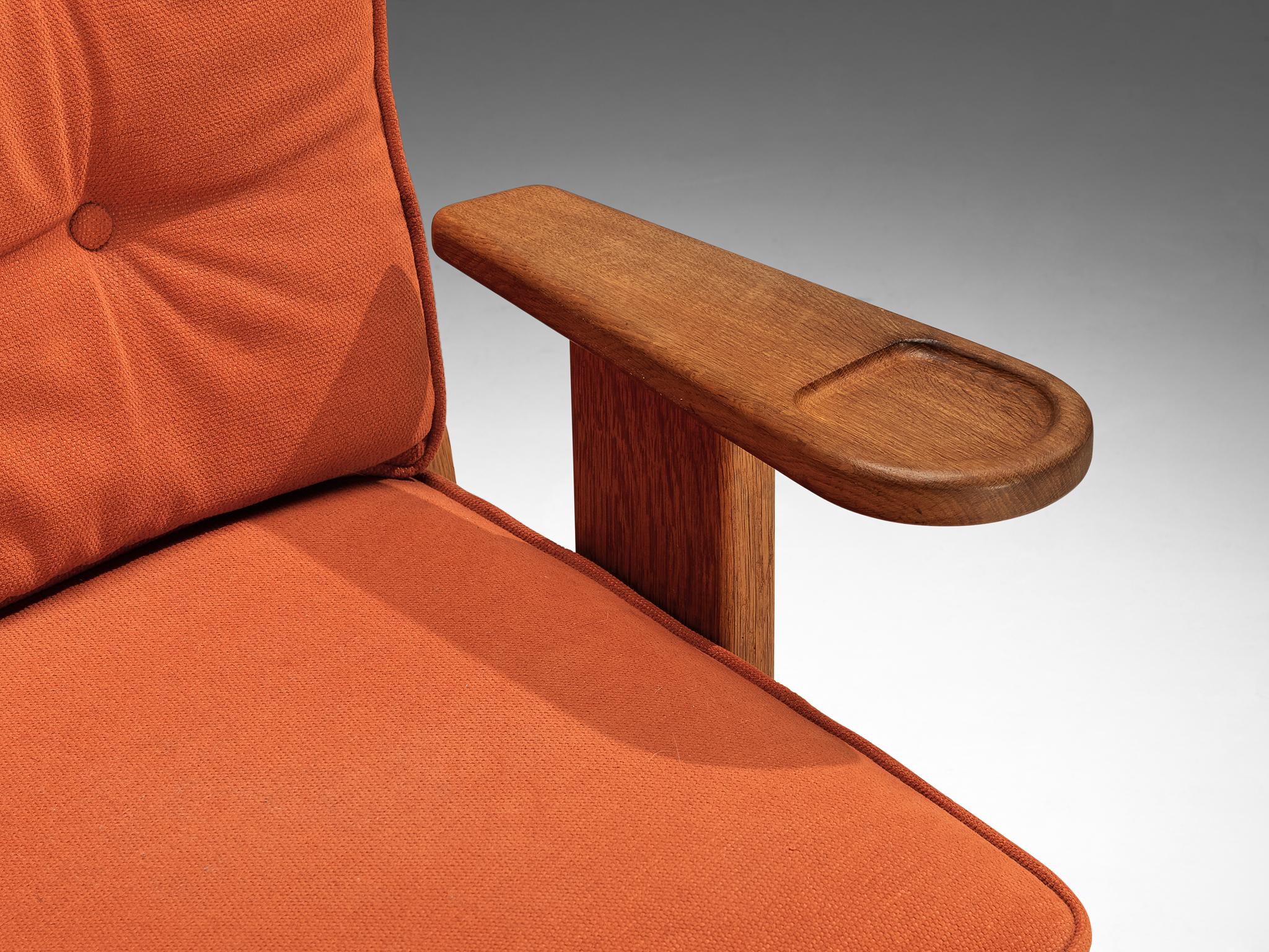 Guillerme & Chambron Véronique Sofa in Eiche und Orange gepolstert (Französisch) im Angebot