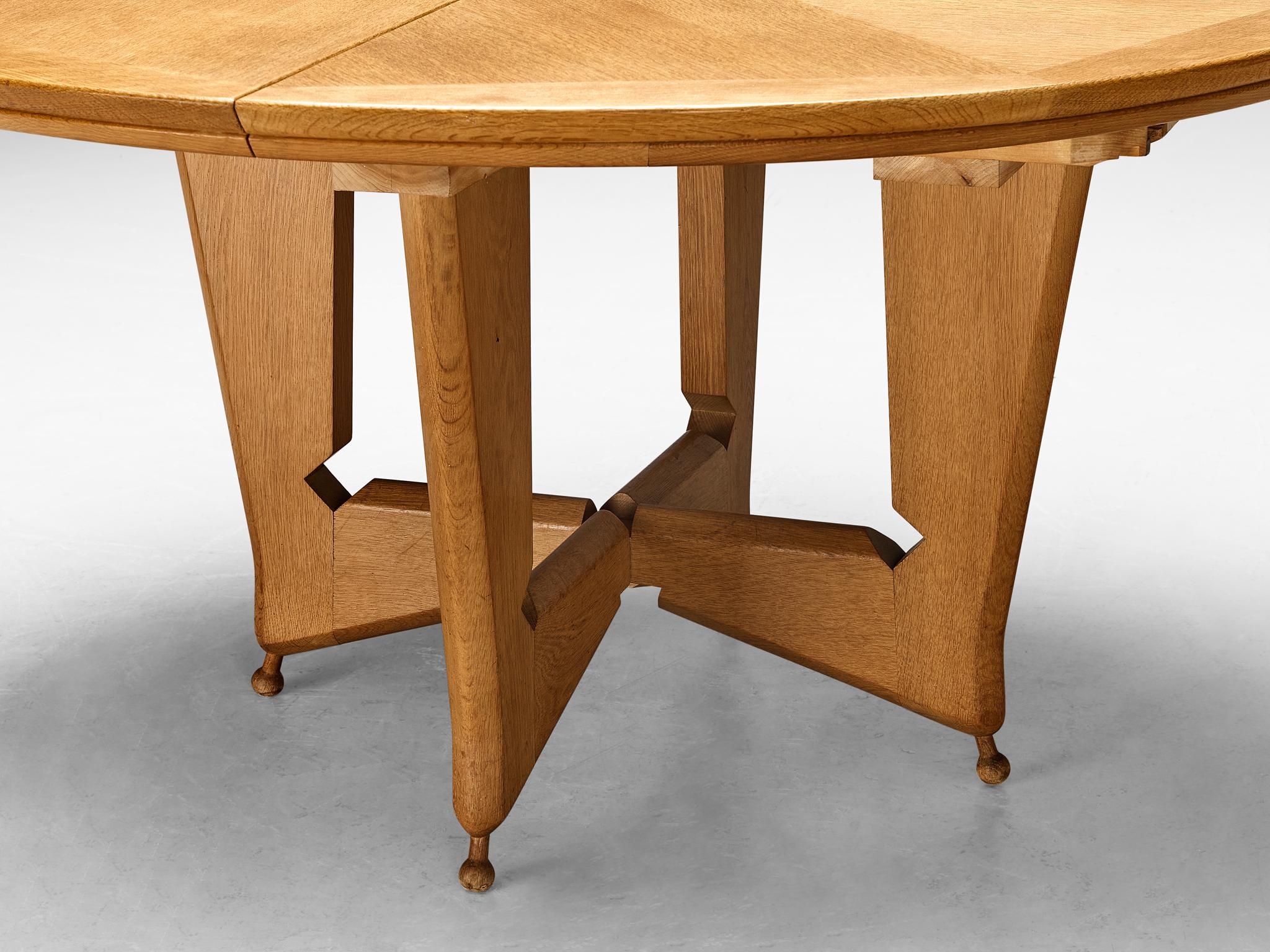 Guillerme & Chambron 'Victorine' Dining Table in Oak For Sale 4