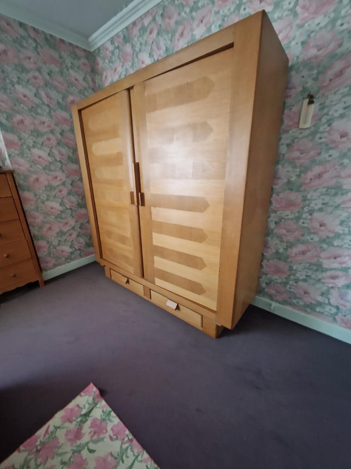 Francese Guillerme et Chambon, raro armadio Oak , Edition Votre Maison, circa 1960/1970 in vendita