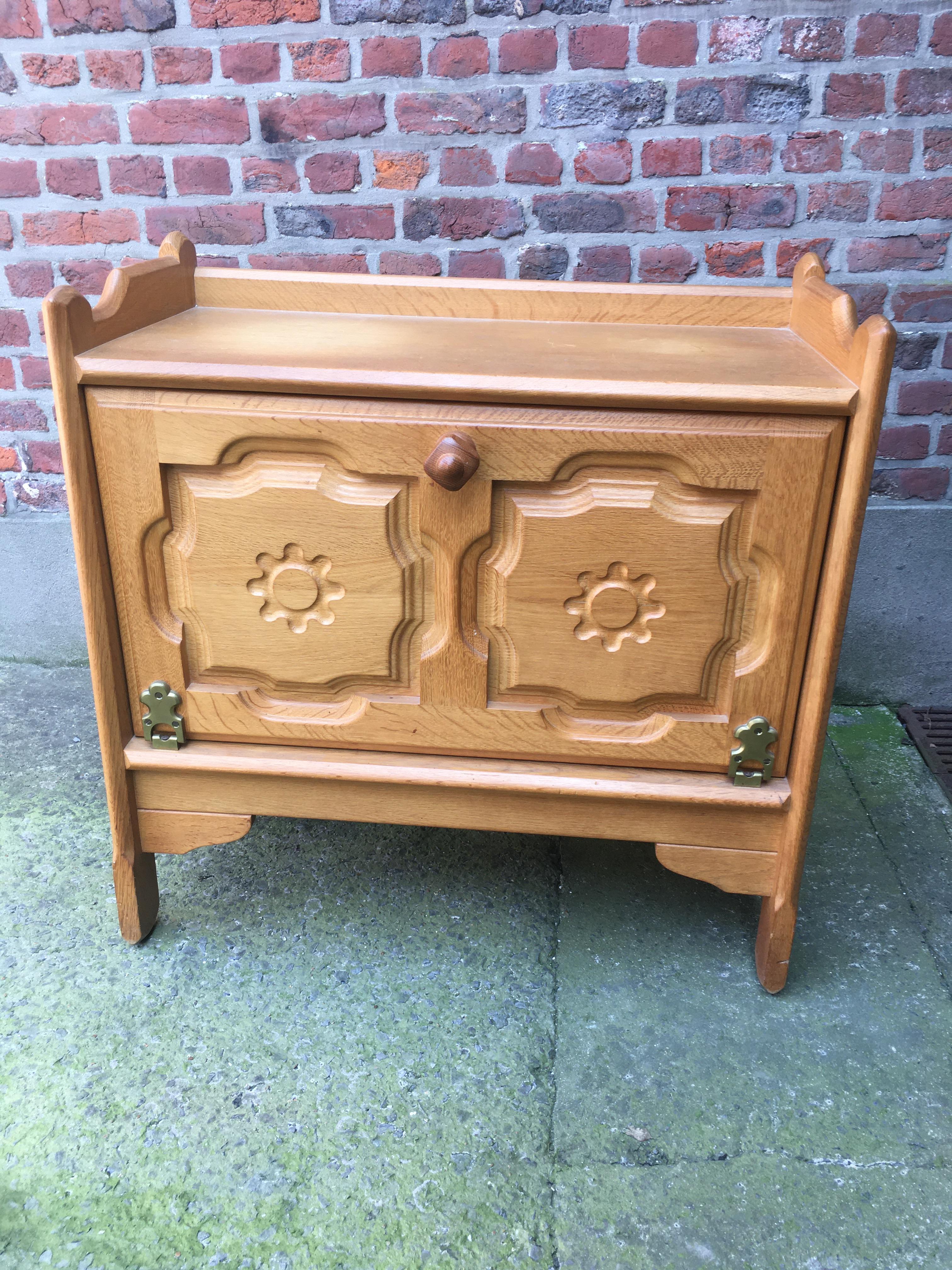 Guillerme et Chambron, Solid Oak Cabinet Edition Votre Maison, circa 1970-1980 For Sale 2