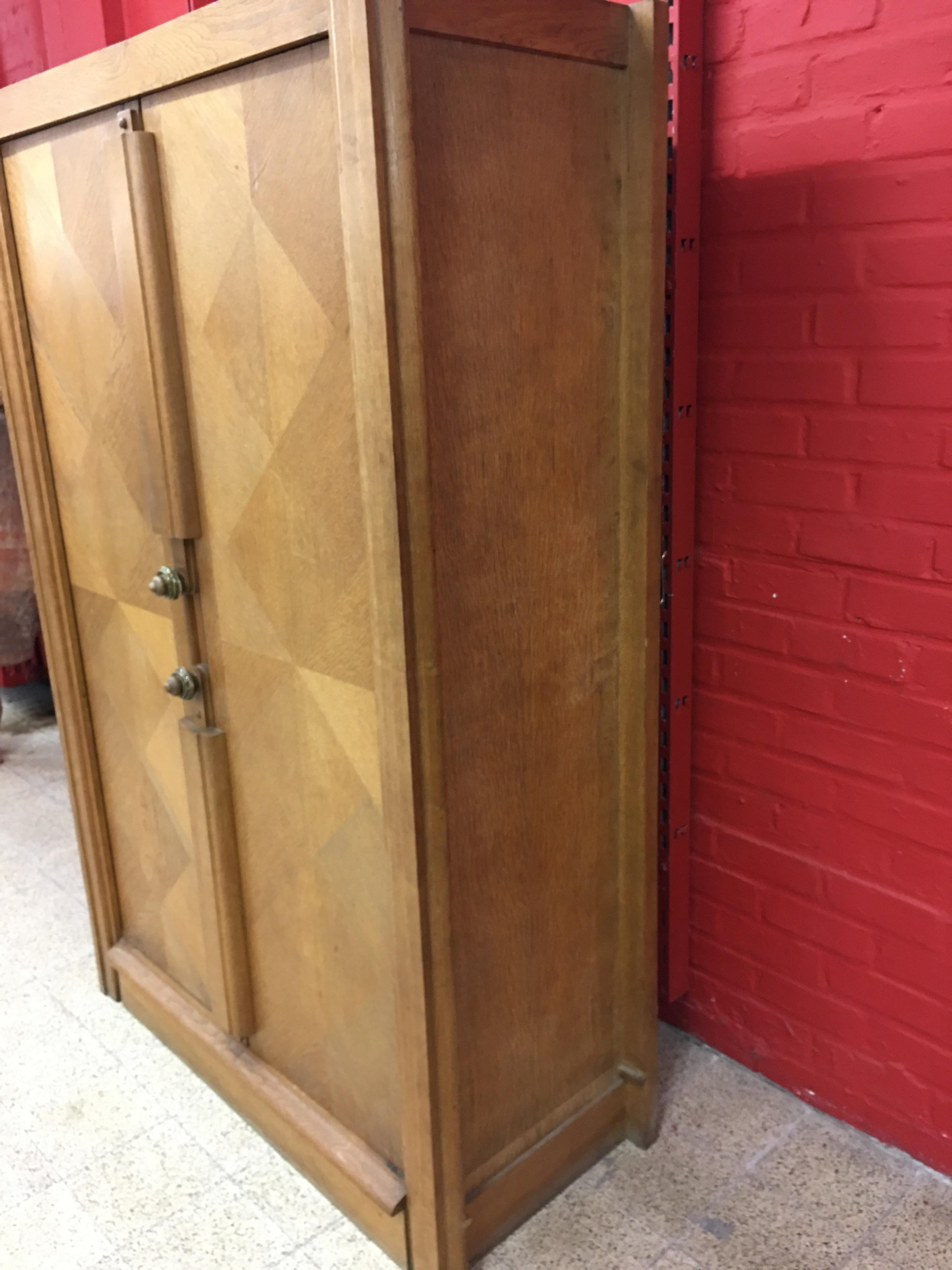 Armoire en chêne Guillerme et Chambron, 1960, Votre Maison Edition 2