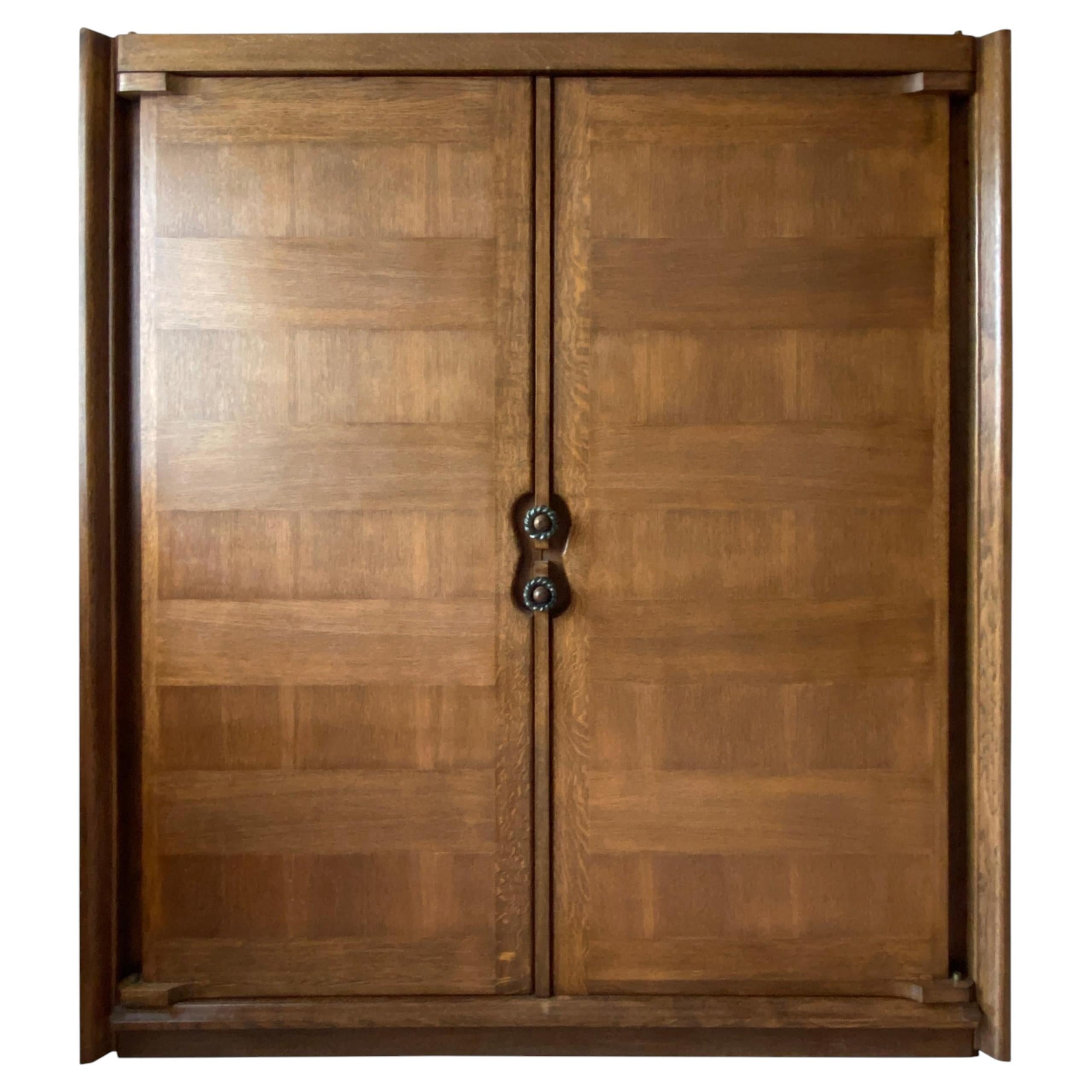 Guillerme et Chambron, armadio in rovere del 1960, edizione Votre Maison