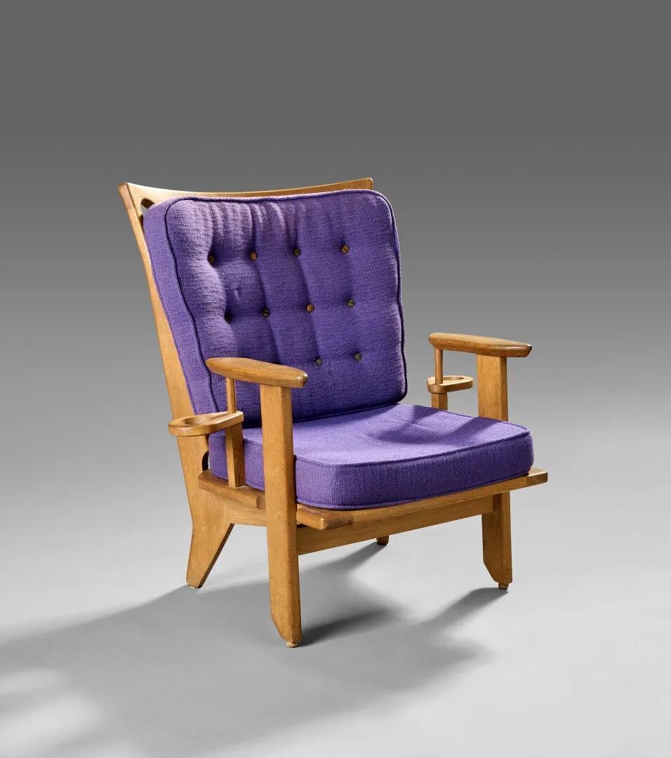 Guillerme et Chambron, fauteuil en chêne de 1970 édité par Votre Maison.
