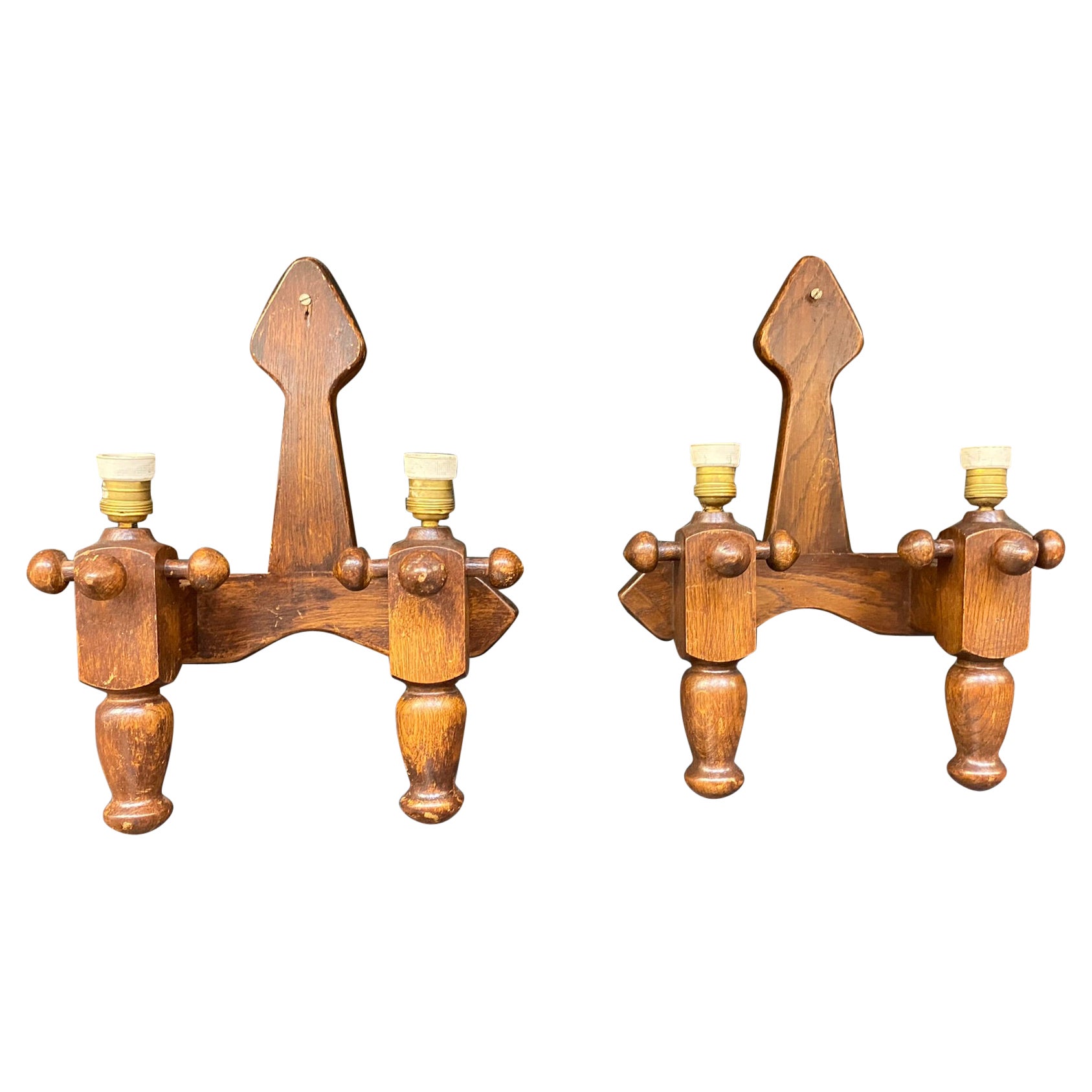 Guillerme et Chambron, 4 Wandleuchter „En Chene“, Auflage Votre Maison, um 1970