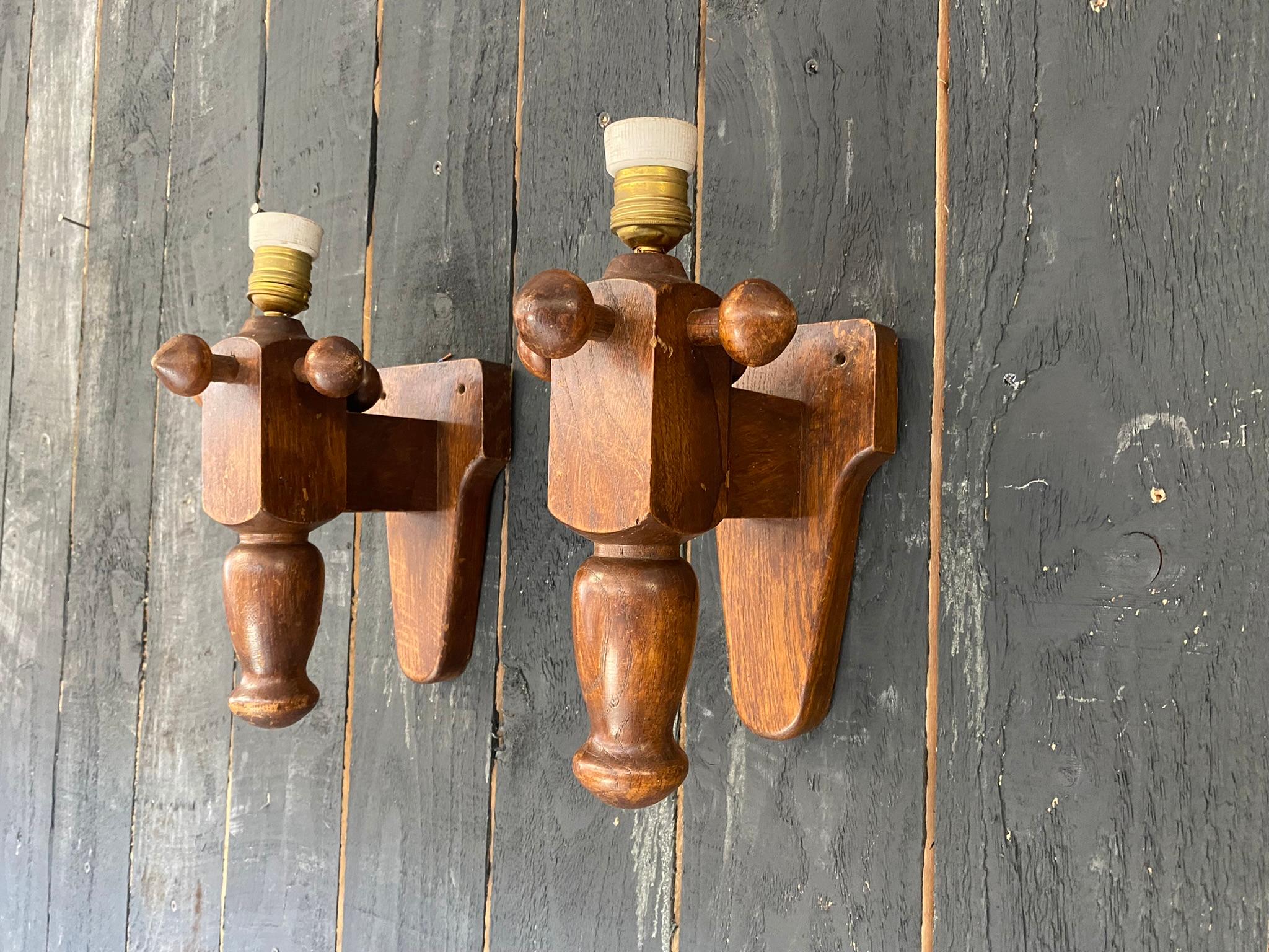 Late 20th Century Guillerme et Chambron 3 Wall Sconces En Chene, Edition Votre Maison, circa 1970 For Sale