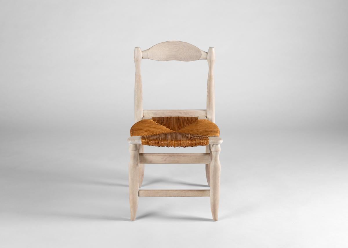 Guillerme et Chambron, 6 chaises de salle à manger en chêne poli, France, milieu du 20e siècle Bon état - En vente à New York, NY