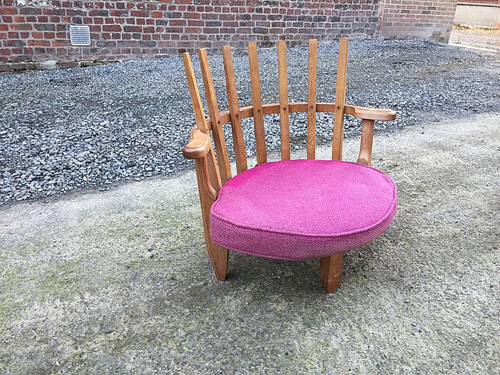 Chêne Guillerme et Chambron, une paire  Fauteuil en chêne édité par Votre Maison 1970 en vente