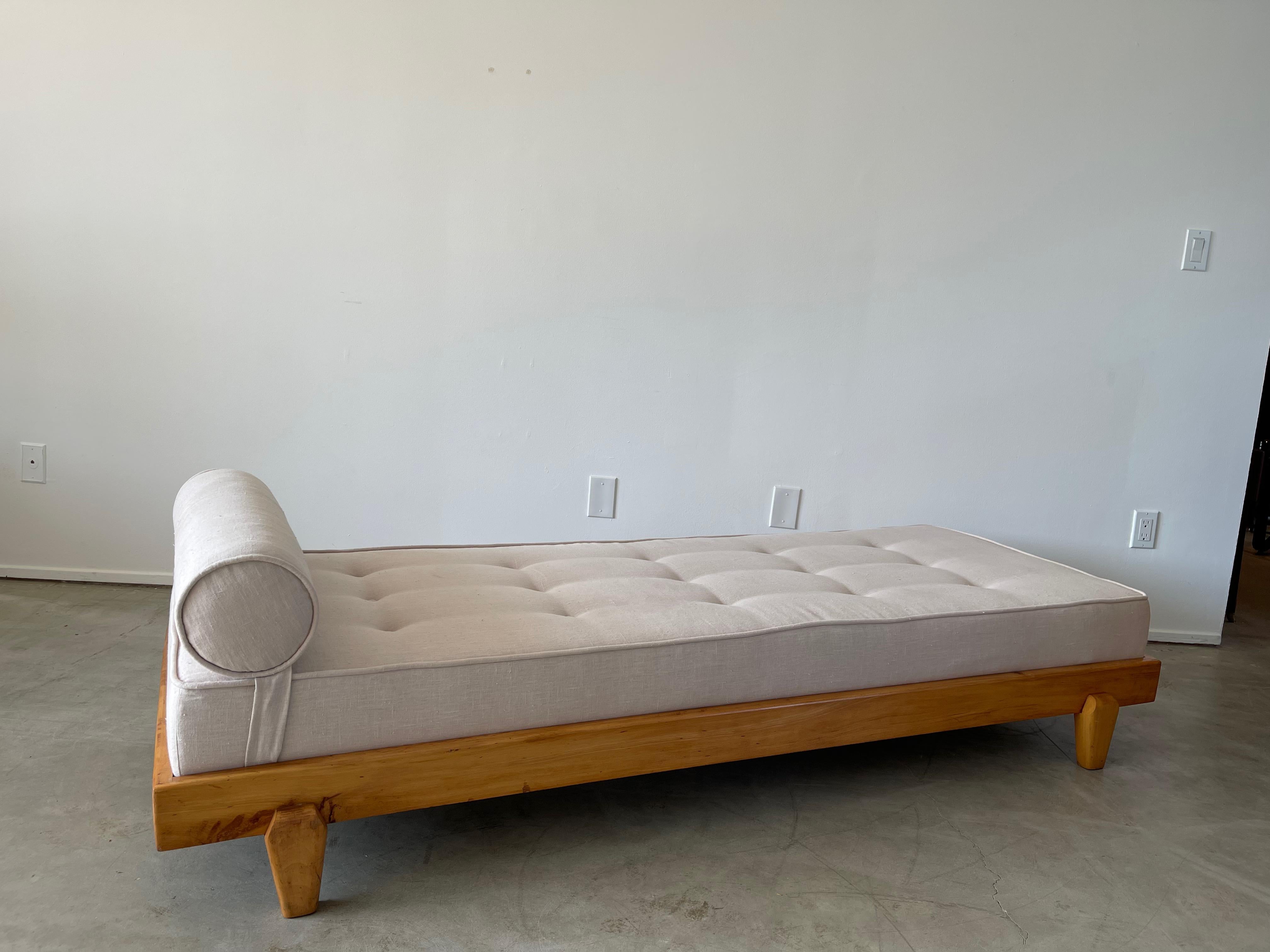 Guillerme et Chambron Attributed Daybed In Good Condition In Beverly Hills, CA