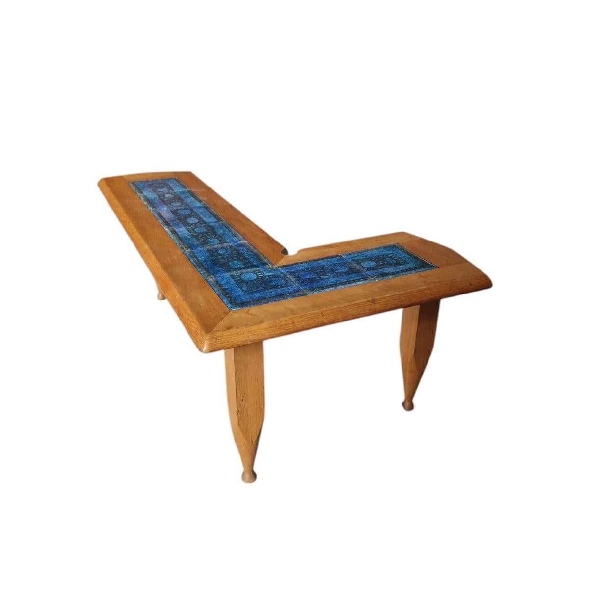 Mid-Century Modern Guillerme et Chambron, Table basse Boomerang en Oak Oak et céramique en vente
