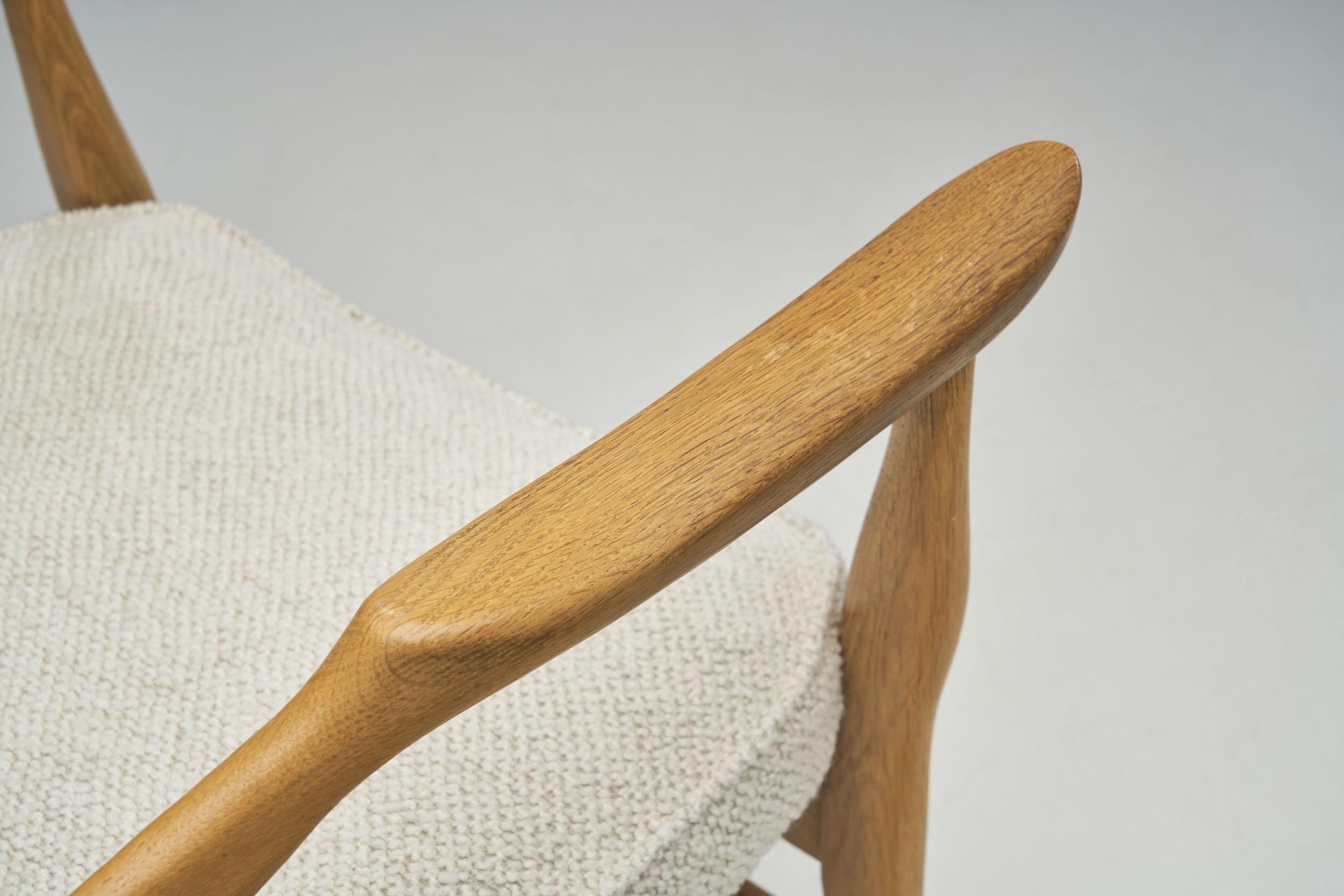 Guillerme et Chambron “Bridge Fumay” Dining Chair for Votre Maison, France 1960s 3