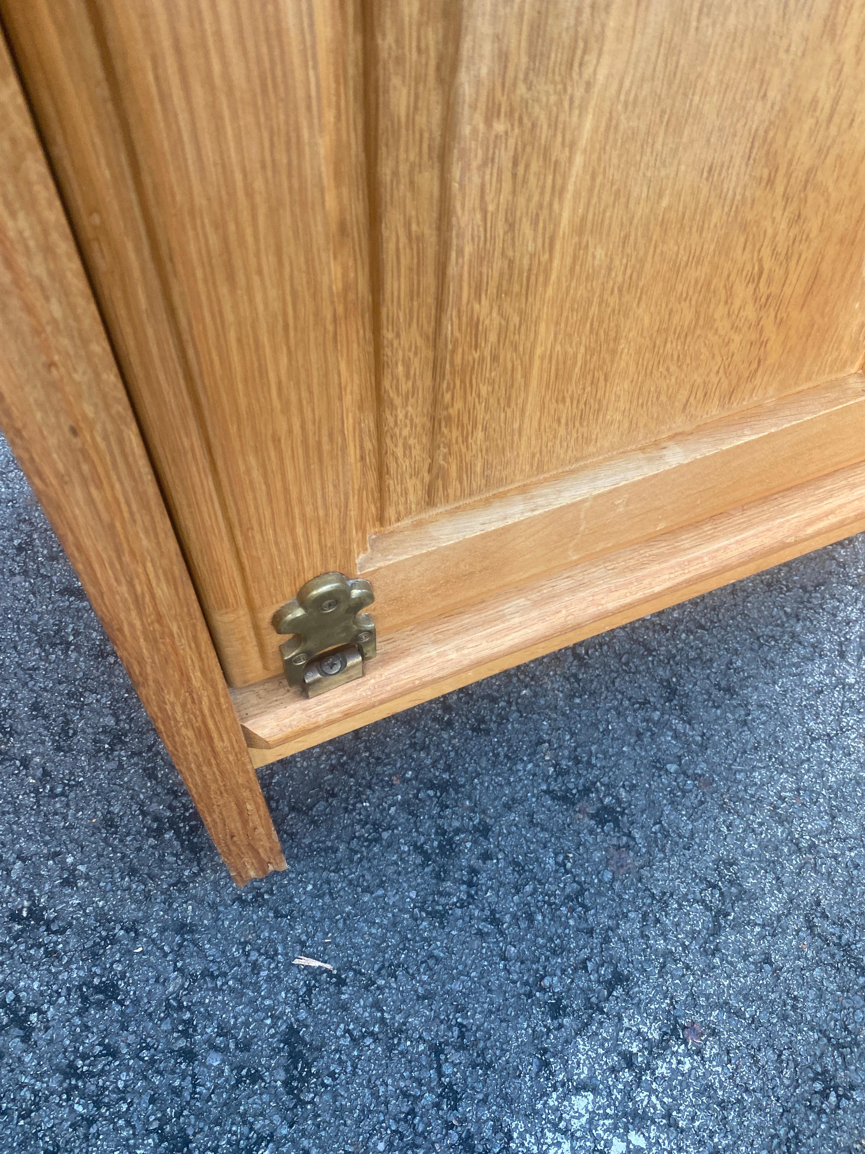 Ottone Mobile Guillerme et Chambron in Oak in vendita