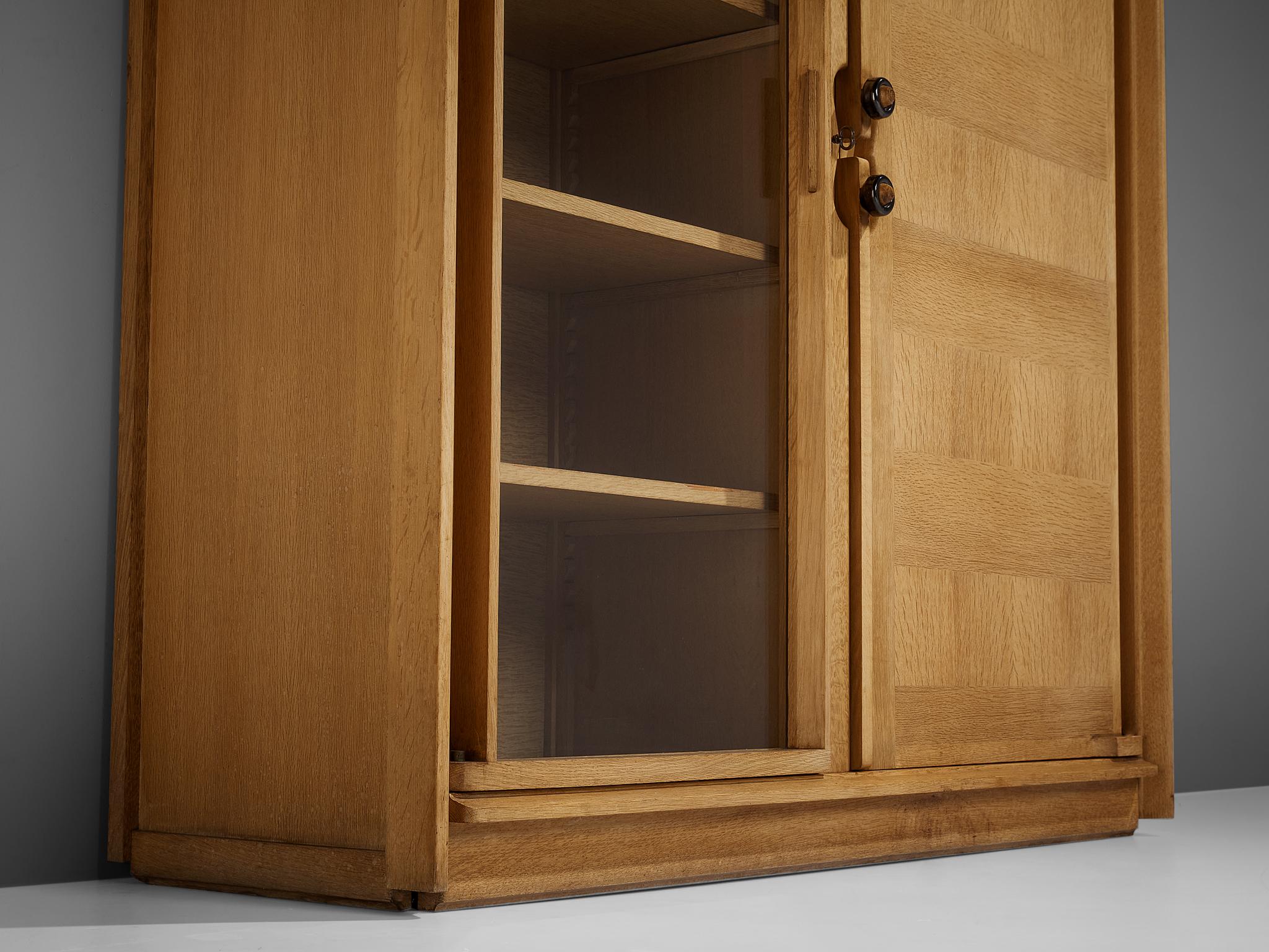 Guillerme et Chambron Cabinet in Oak with Glass Door In Good Condition In Waalwijk, NL