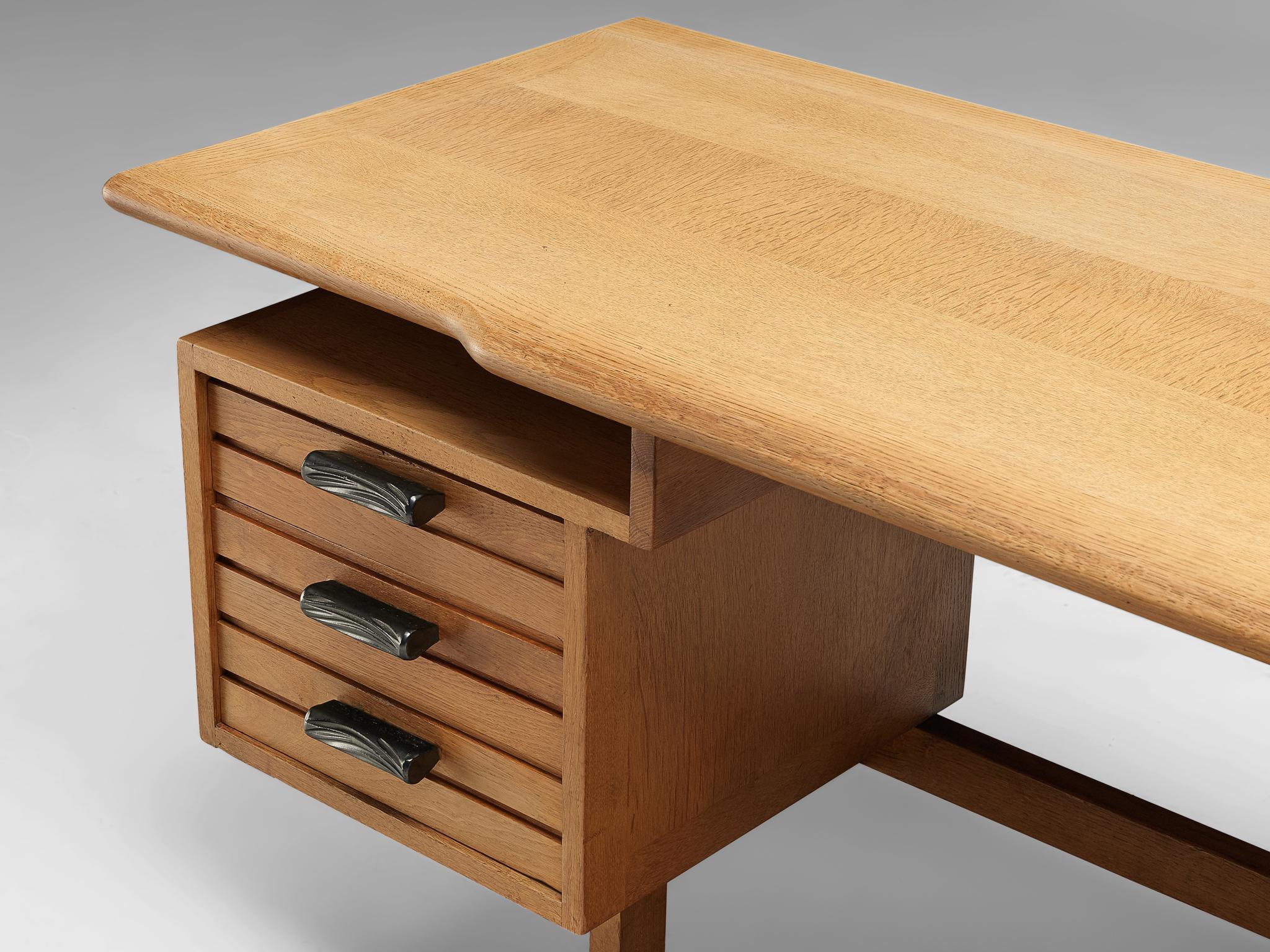 Guillerme et Chambron Desk with Drawers in Solid Oak In Good Condition In Waalwijk, NL