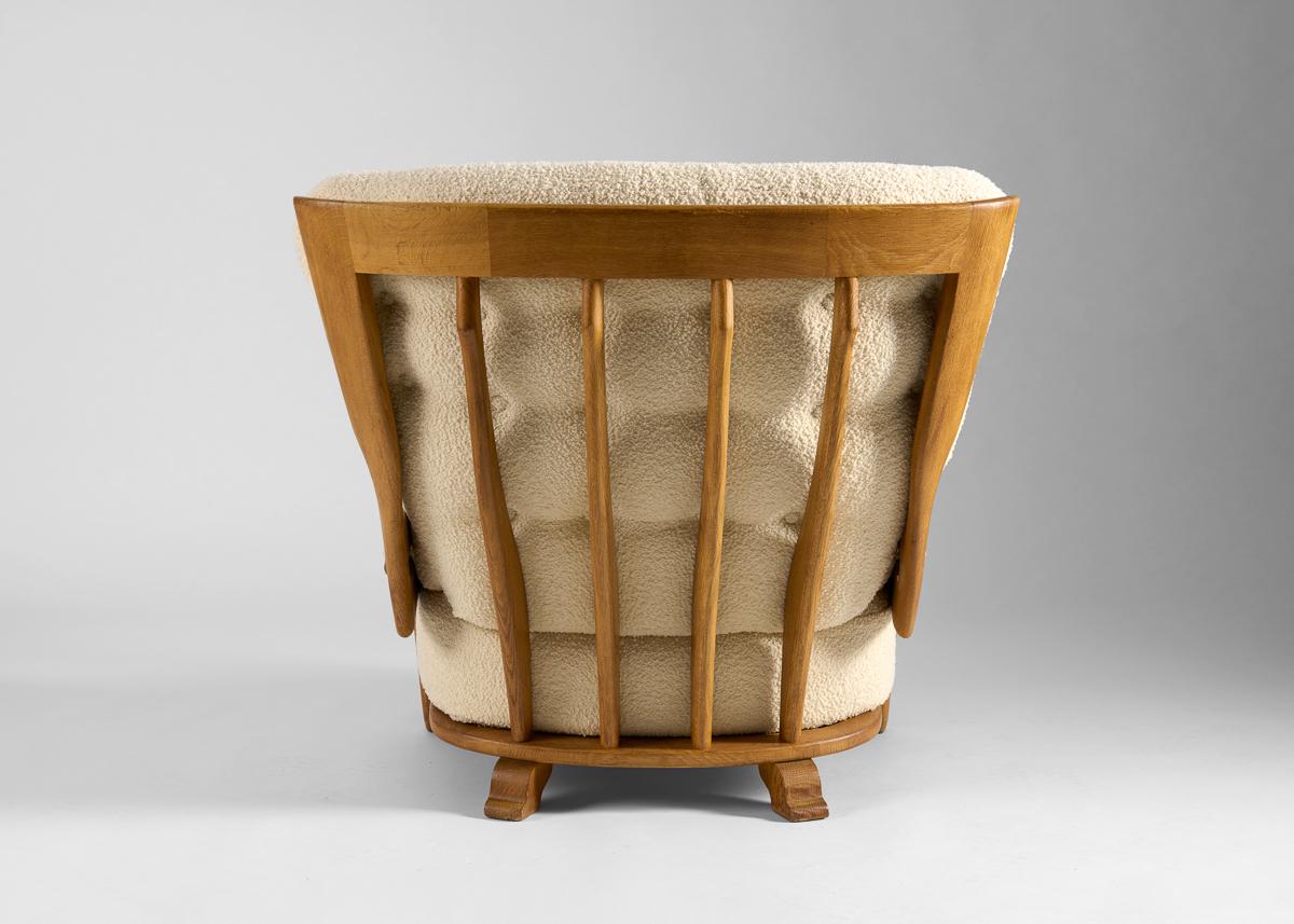 Tissu d'ameublement Guillerme et Chambron, fauteuil Dominique surdimensionné, France, milieu du siècle dernier en vente
